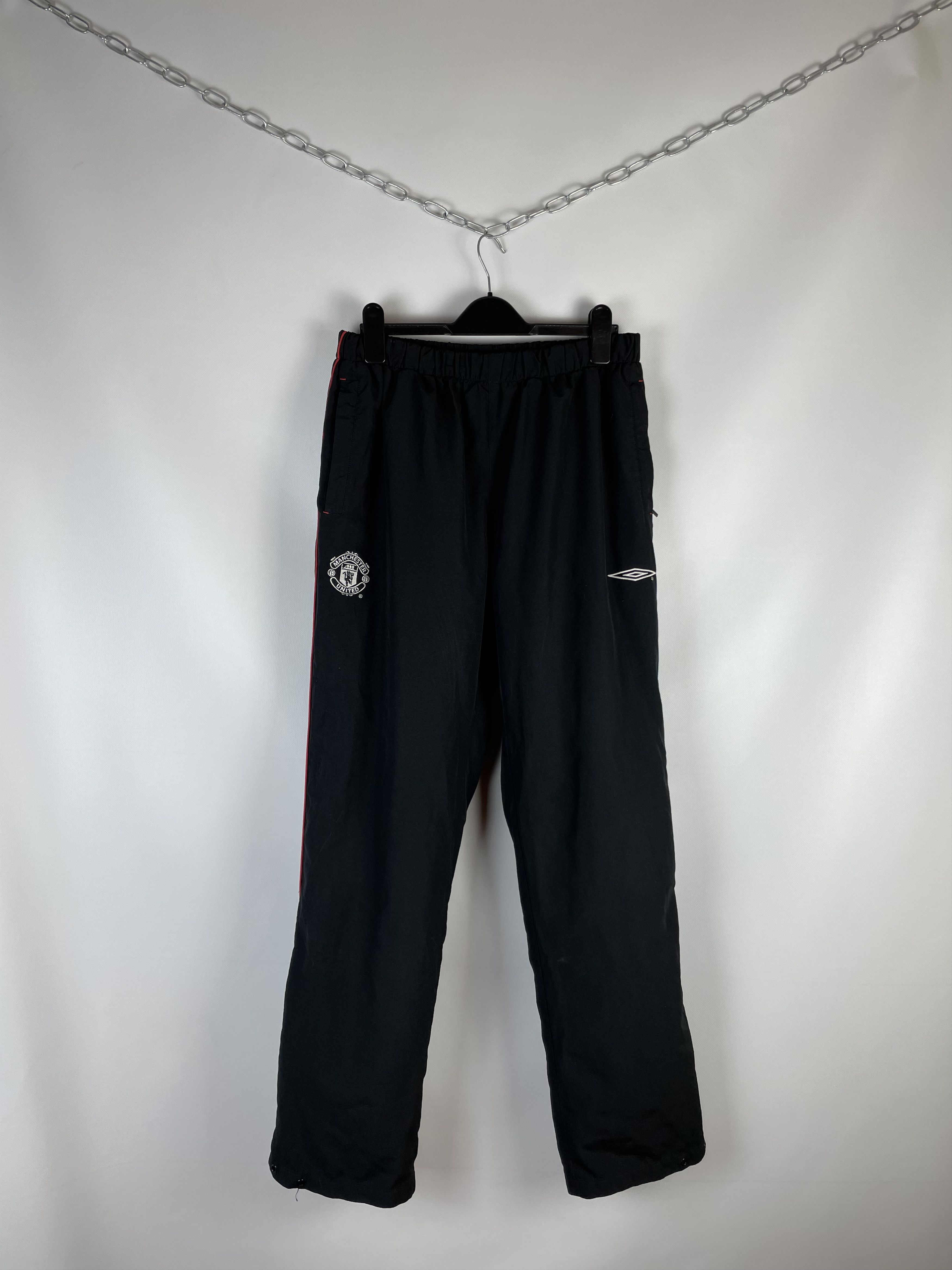 Umbro Umbro Manchester United nylon track pants vintage baggy Size US 34 / EU 50 - 1 Thumbnail
