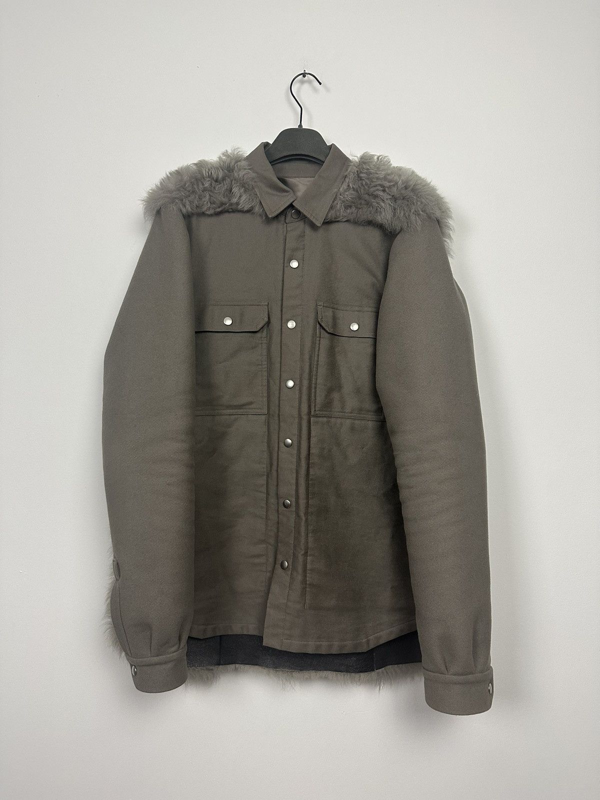 Rick Owens FW19 ‘LARRY’ Gorilla Back Overshirt Size US M / EU 48-50 / 2 - 1 Thumbnail