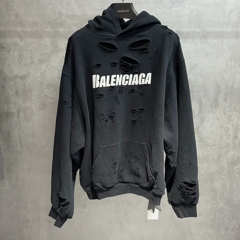 Balenciaga Balenciaga latest black printed hoodie with cracked design Size US S / EU 44-46 / 1 - 1 Thumbnail
