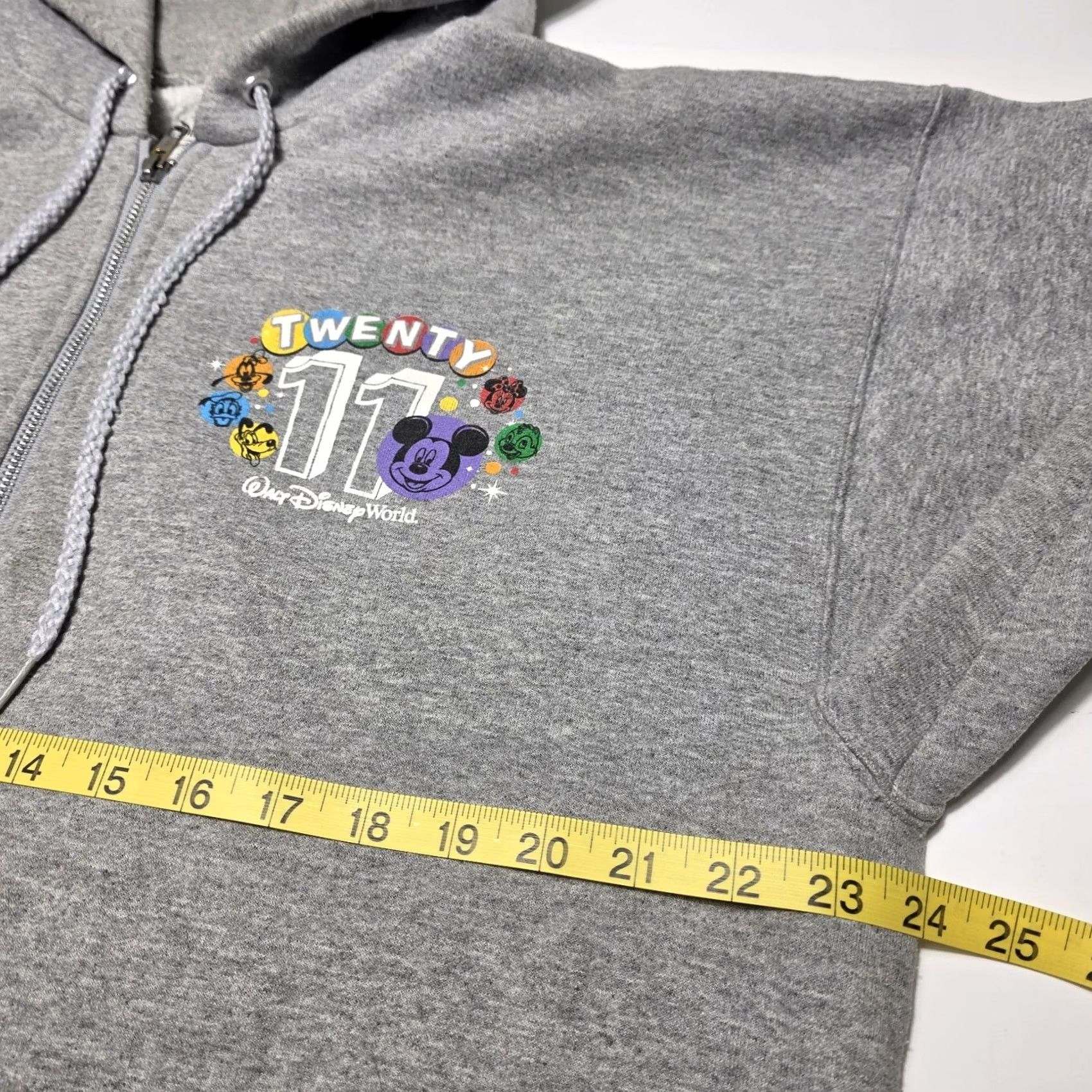 Disney VINTAGE Disney Hoodie Men’s Large Gray Sweatshirt Zip Walt Disney World 2011 Distressed Size US L / EU 52-54 / 3 - 7 Thumbnail