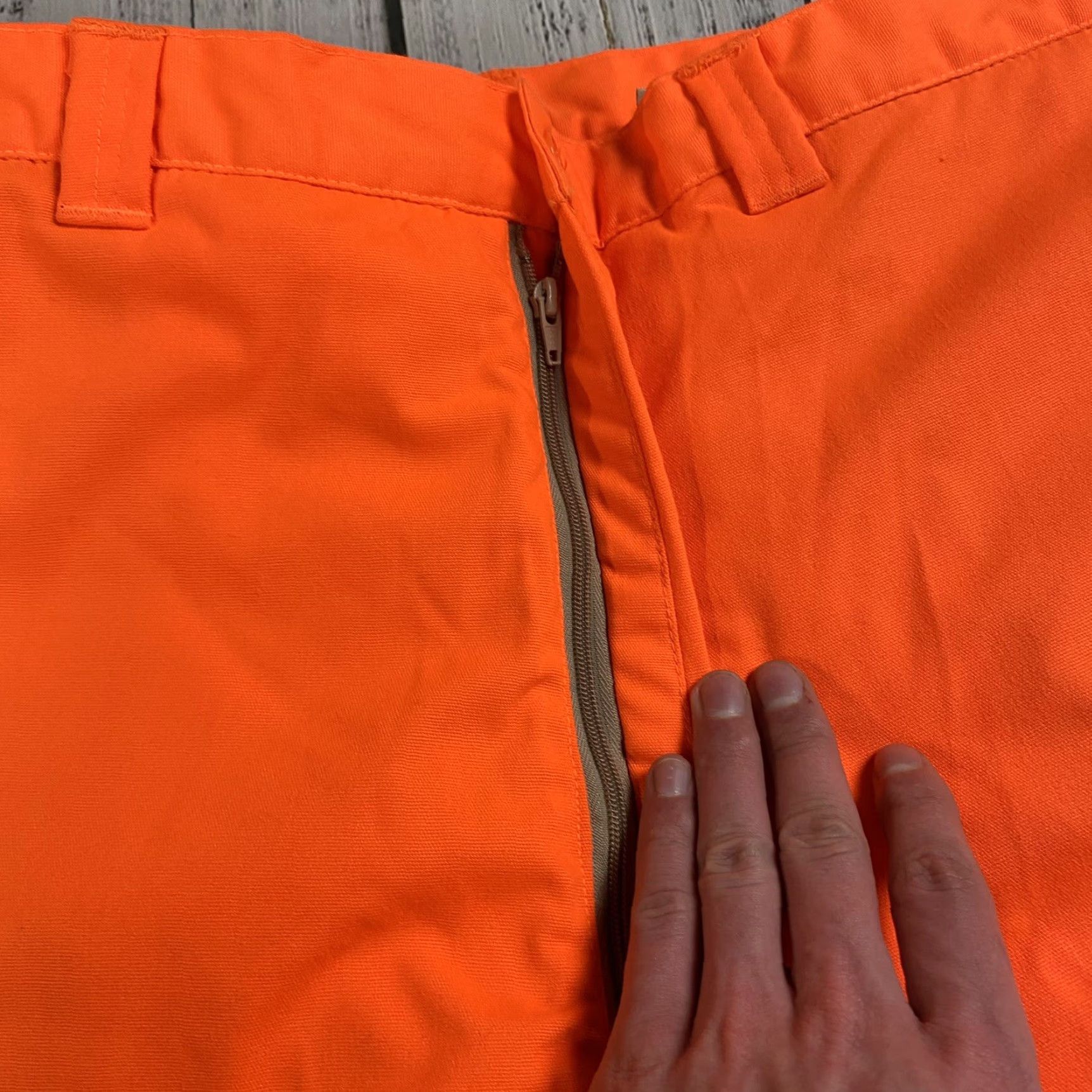 Vintage VINTAGE Woolrich TherMoLoFt Insulated Hunting Pants Jogger Blaze Orange XL 42 32in Inseam Mens Rubber/Waterproof Windproof NWT Size US 42 / EU 58 - 6 Thumbnail