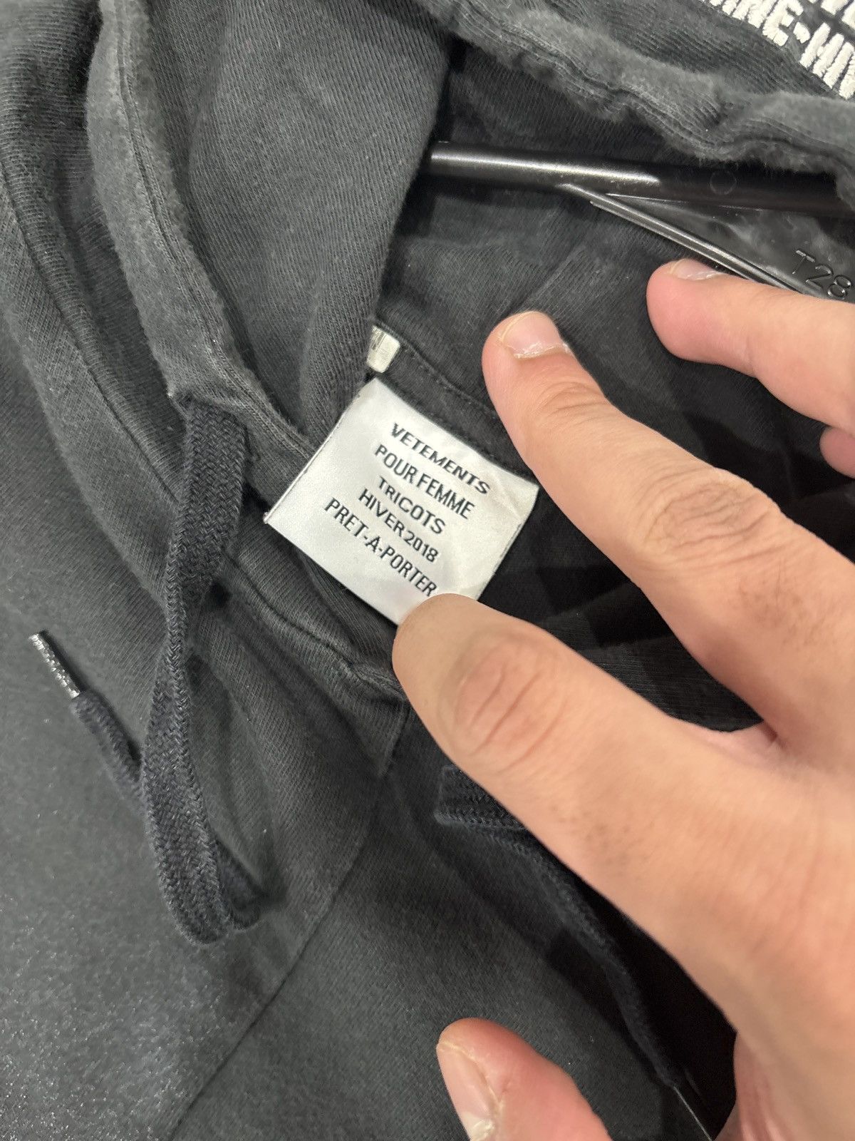 Vetements USED Vetements Titanic Kiss Split Lightweight Hoodie Size L Size US L / EU 52-54 / 3 - 5 Thumbnail
