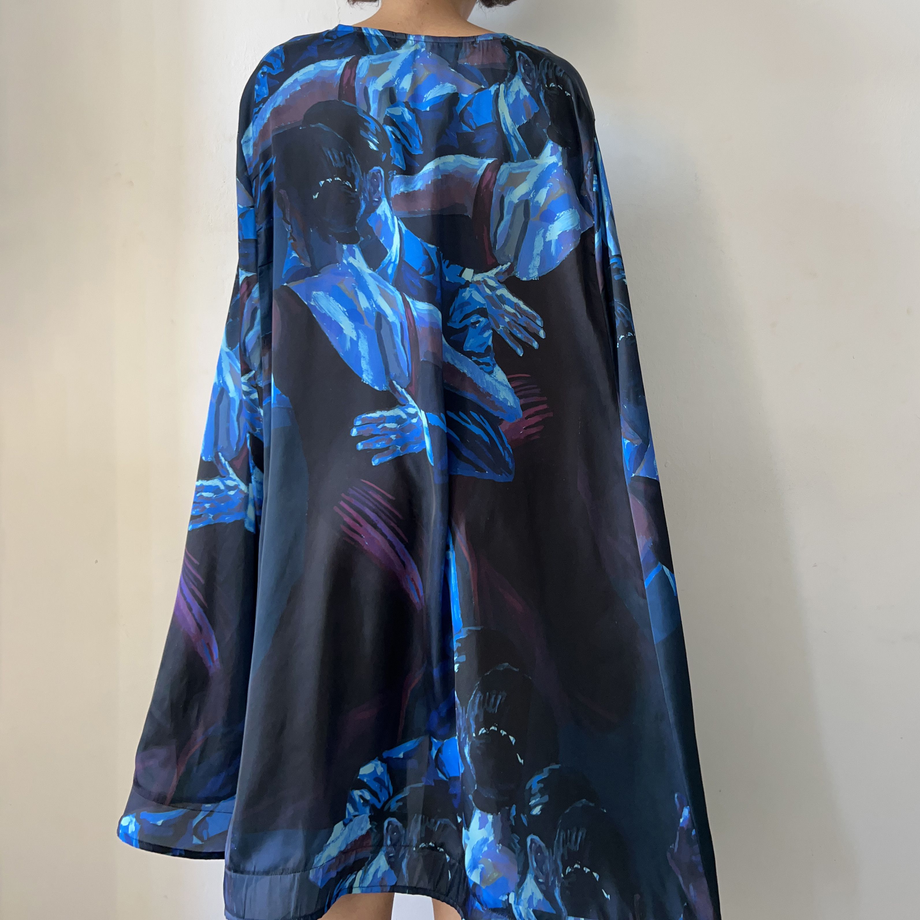 Designer × Handmade Designer handmade couple dance print cocktail cape dress Size ONE SIZE - 2 Thumbnail