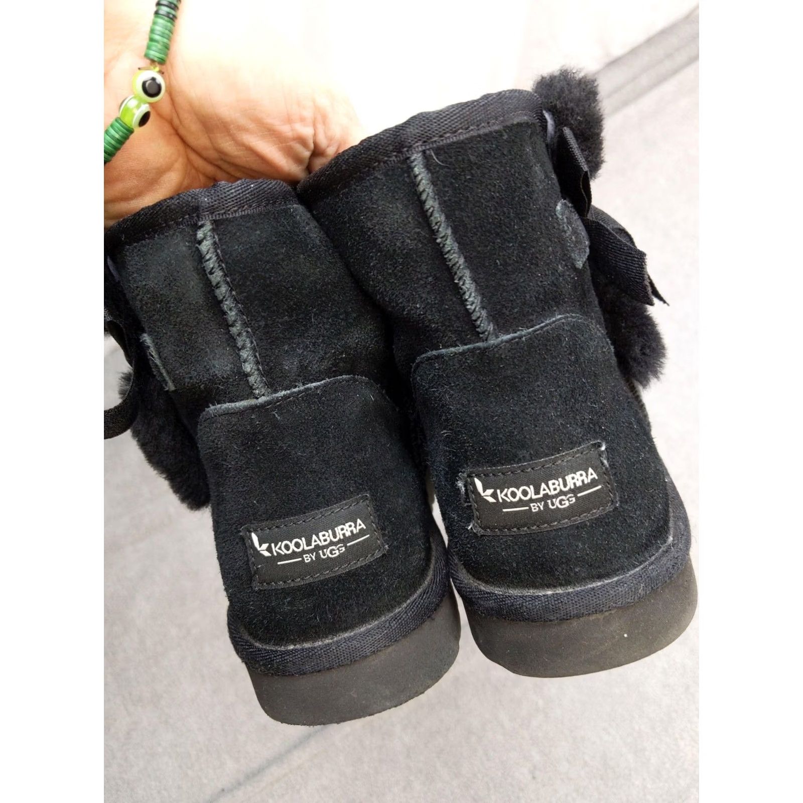 Vintage Koolaburra by UGG Boots Womens 8.5 Black Suede Ankle Bow Faux Fur Winter Size US 9 / IT 39 - 3 Thumbnail