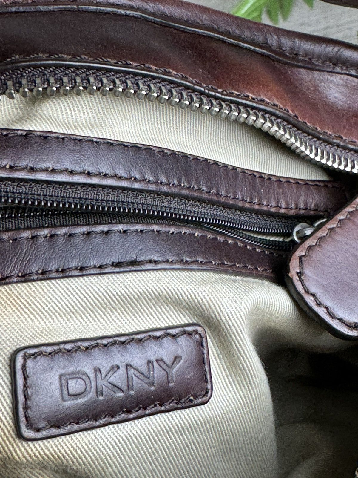 DKNY DKNY WOMEN'S SHOULDER BAG MONOGRAM Y2K JAPANESE STYLE Size ONE SIZE - 9 Thumbnail