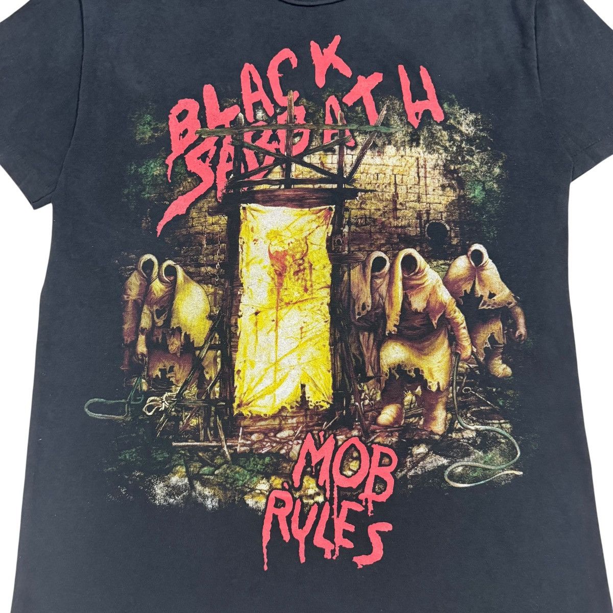 Ozzy Osbourne Vtg🔥80’s Bootleg Black Sabbath Mob Rules Band Tees Size US M / EU 48-50 / 2 - 4 Thumbnail