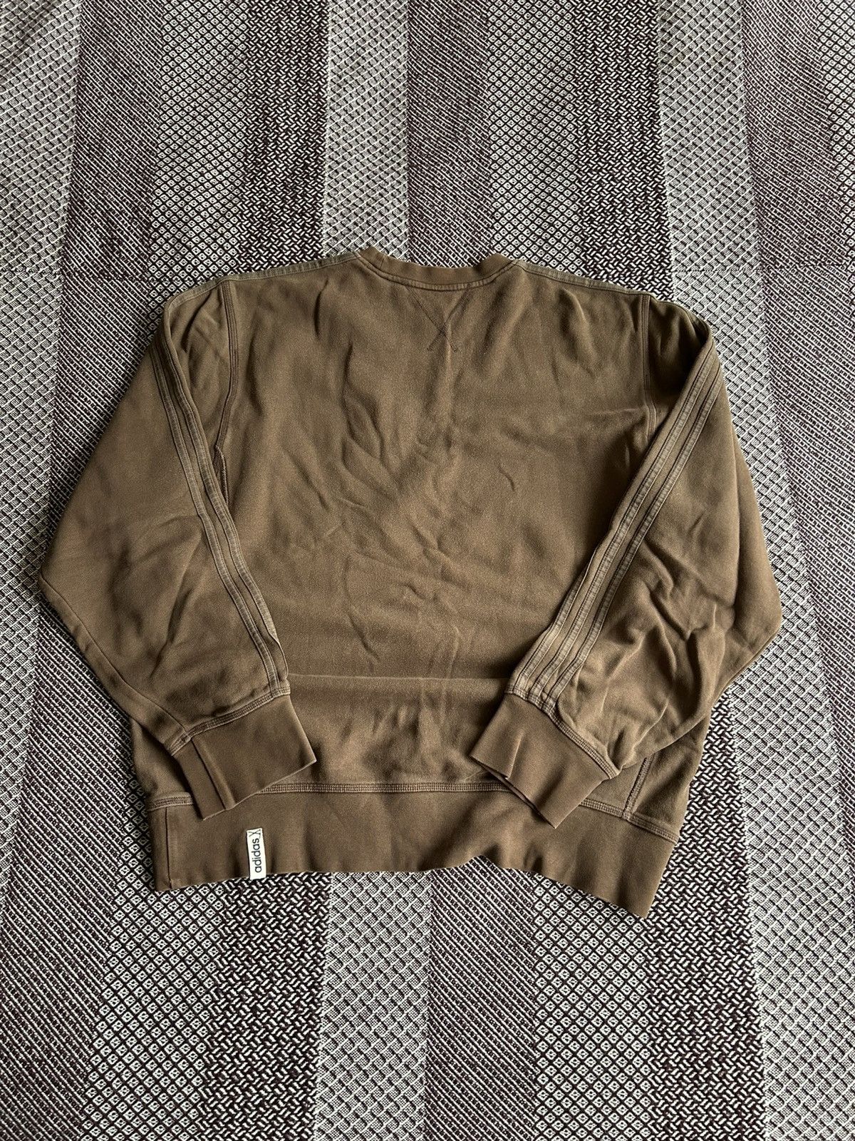Adidas Vintage Adidas Brown Sweatshirt 00s Baggy Streetwear Style L Size US L / EU 52-54 / 3 - 8 Thumbnail