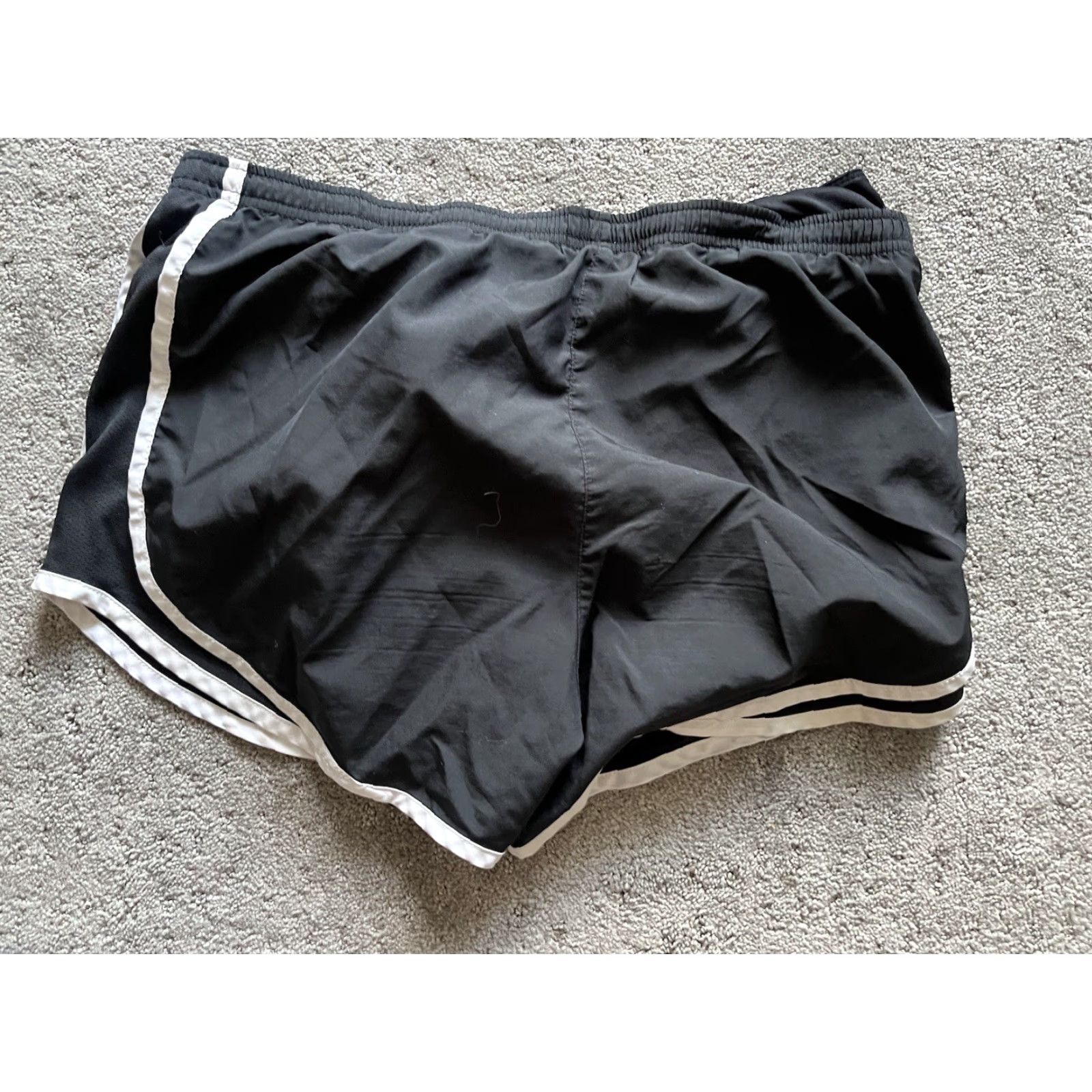 Nike VINTAGE 90s Nike Black Windbreaker Shorts Womens Small Lined Athletic Drawstring Pockets Size 28" / US 6 / IT 42 - 2 Thumbnail