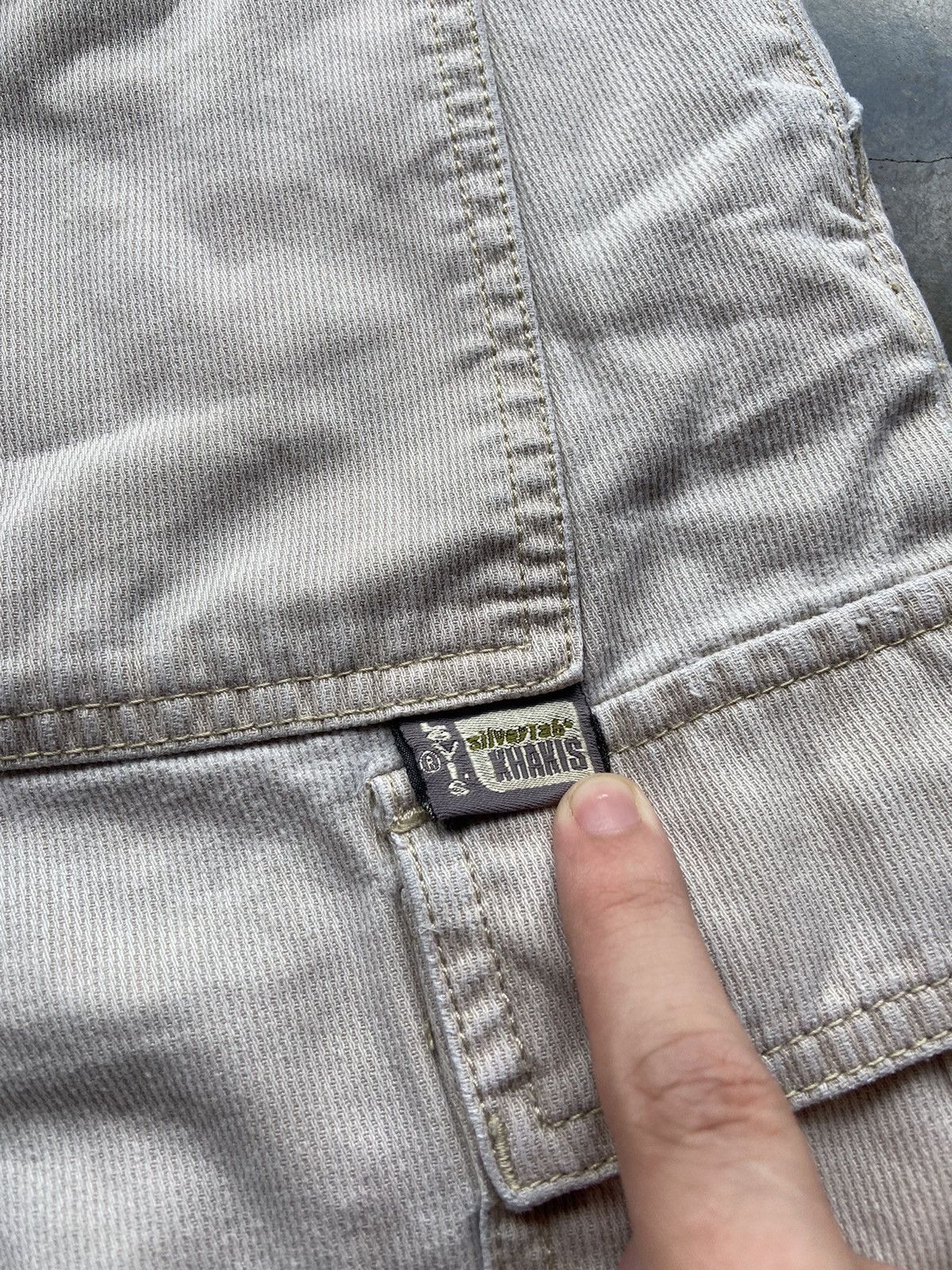 Levi's Crazy Vintage 90’s Levis Silver Tab Khaki Cargo Shorts 34 Size US 34 / EU 50 - 5 Thumbnail