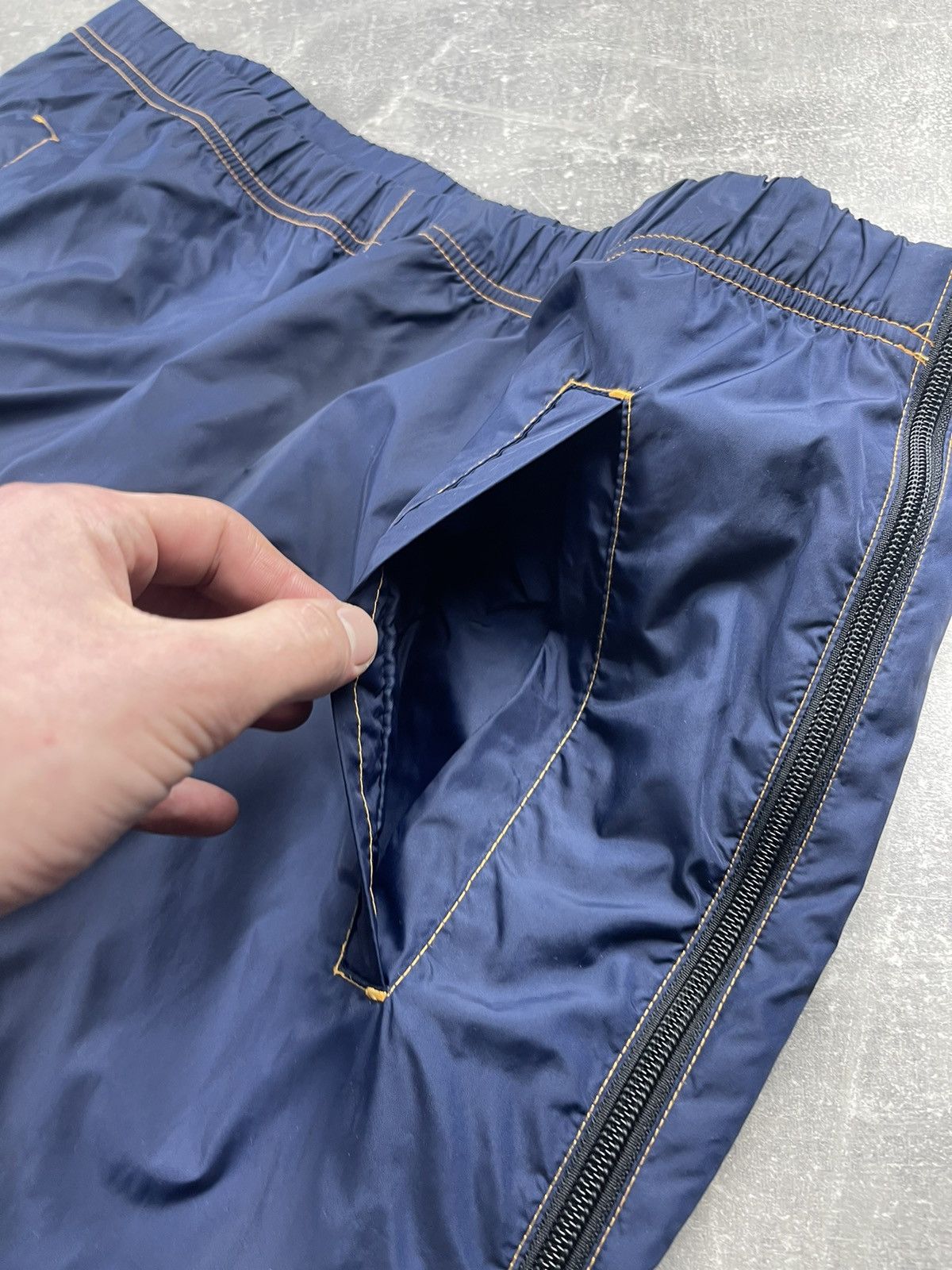 Nike Nike Vintage 2000s Track Pants Navy Blue Full Zip Open Size US 34 / EU 50 - 11 Thumbnail