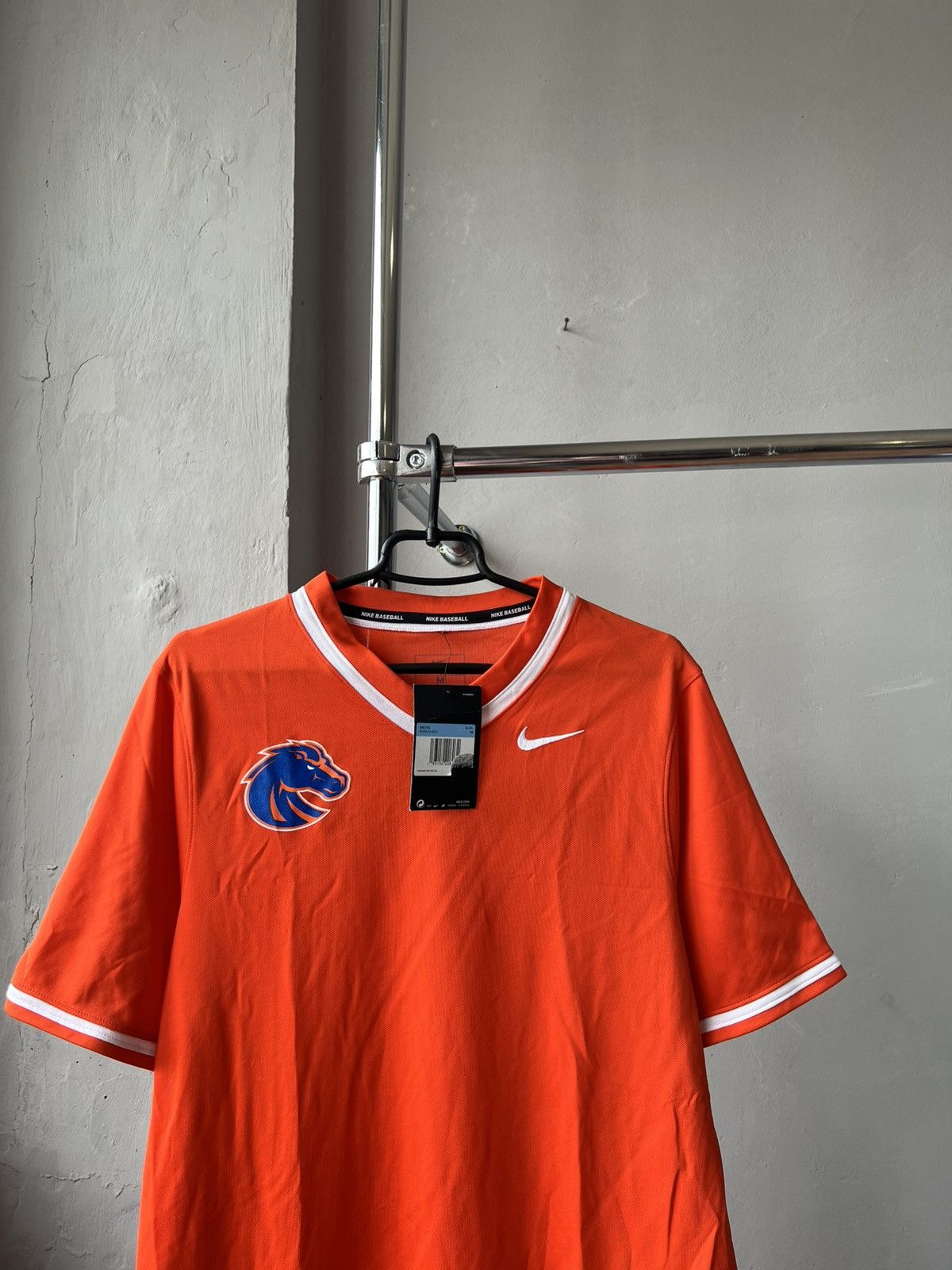 Nike NIKE BOISE STATE BRONCOS BASEBALL JERSEY SHIRT MEN’S NWT NEW Size US M / EU 48-50 / 2 - 3 Thumbnail