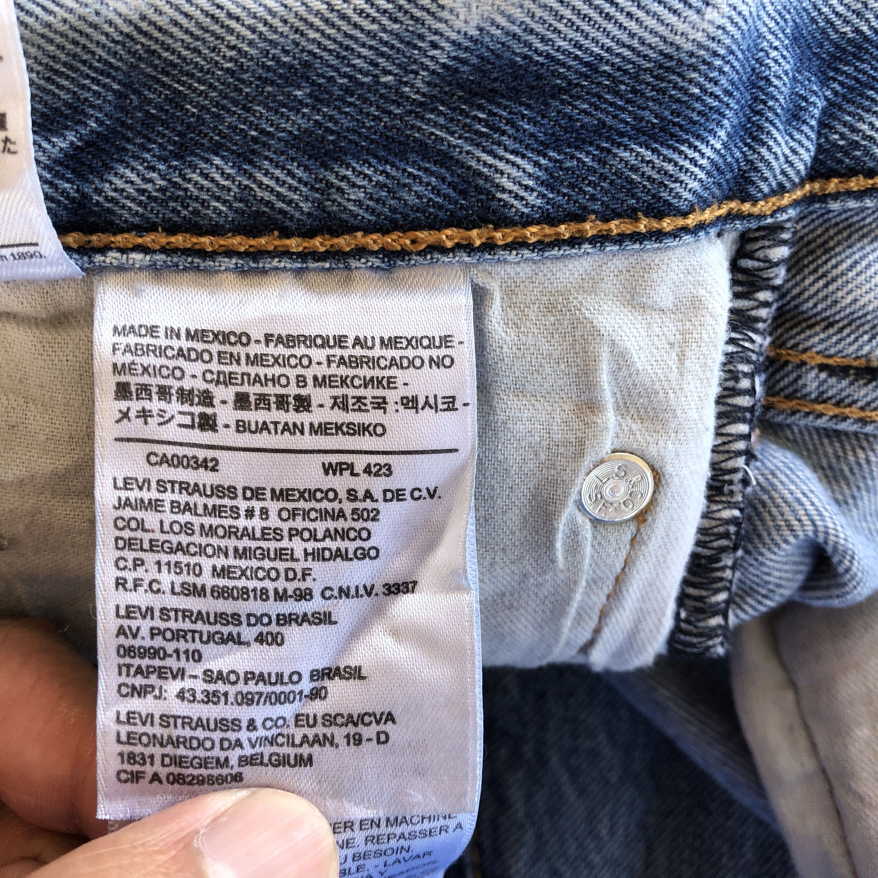 Levi's Vintage Levis 501 Distressed Jeans Bleach Light Wash Denim Size US 34 / EU 50 - 9 Thumbnail