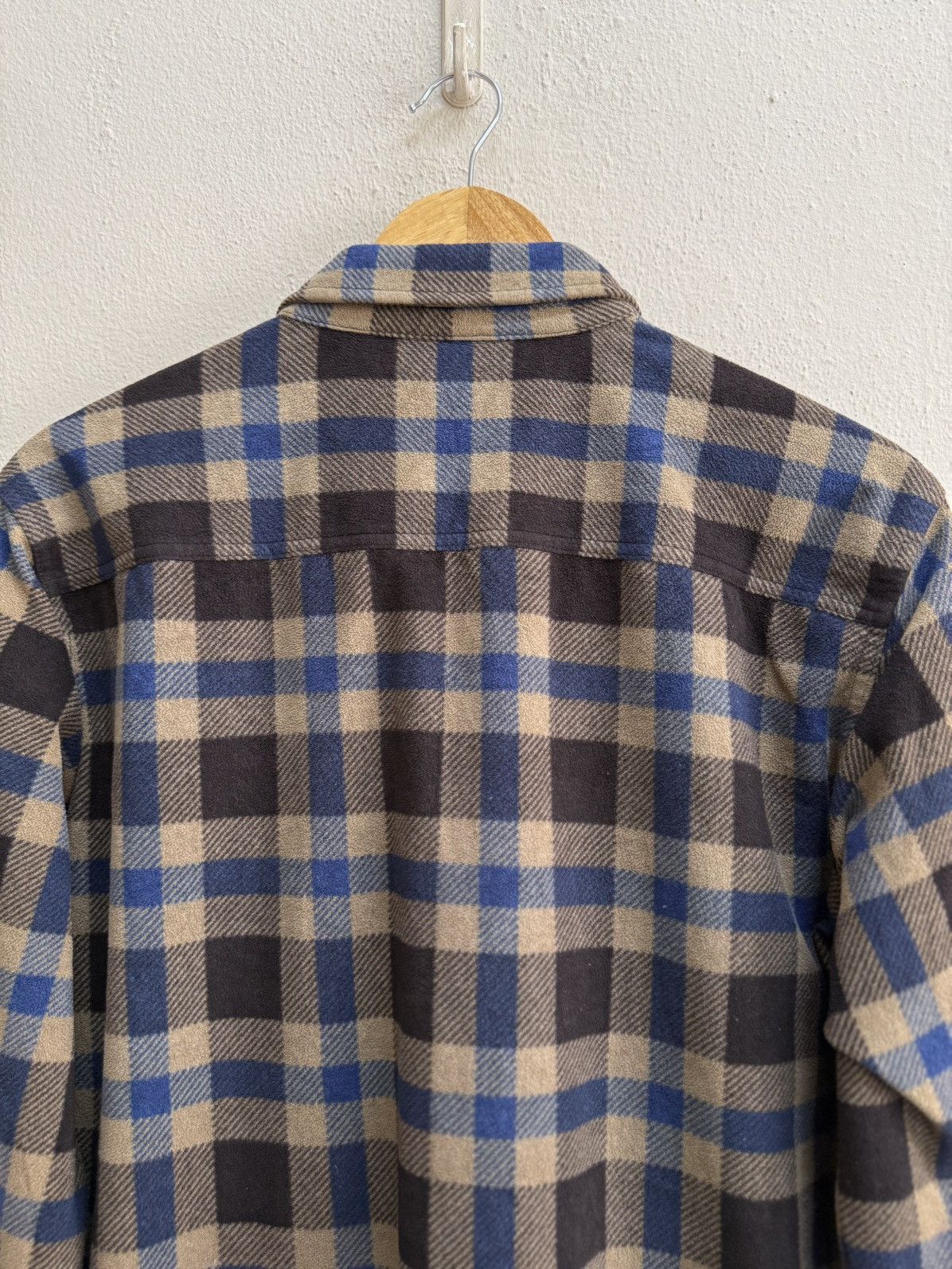 Uniqlo UNIQLO CHEKERED FLANNEL BUTTON UP SHIRT Size US L / EU 52-54 / 3 - 17 Thumbnail