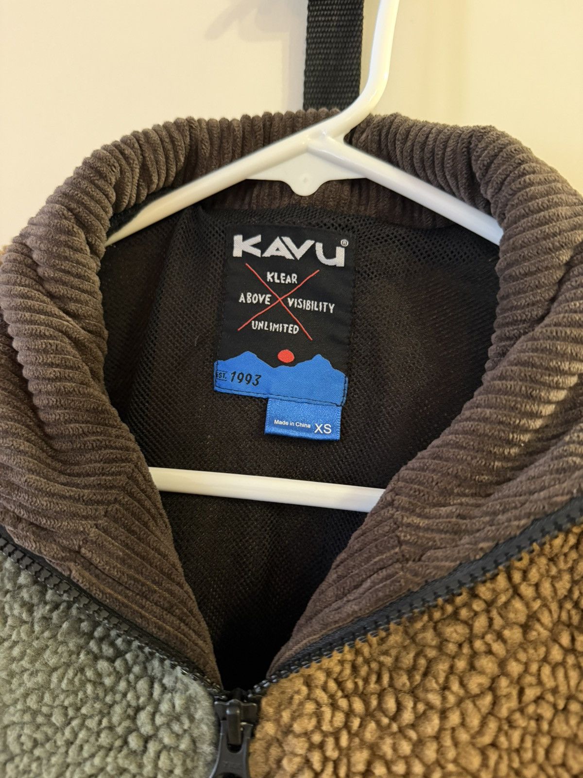 KAVU Kavu Men's Colorblock Sherpa Jacket in Olive, Black & Brown Size US XS / EU 42 / 0 - 3 Thumbnail