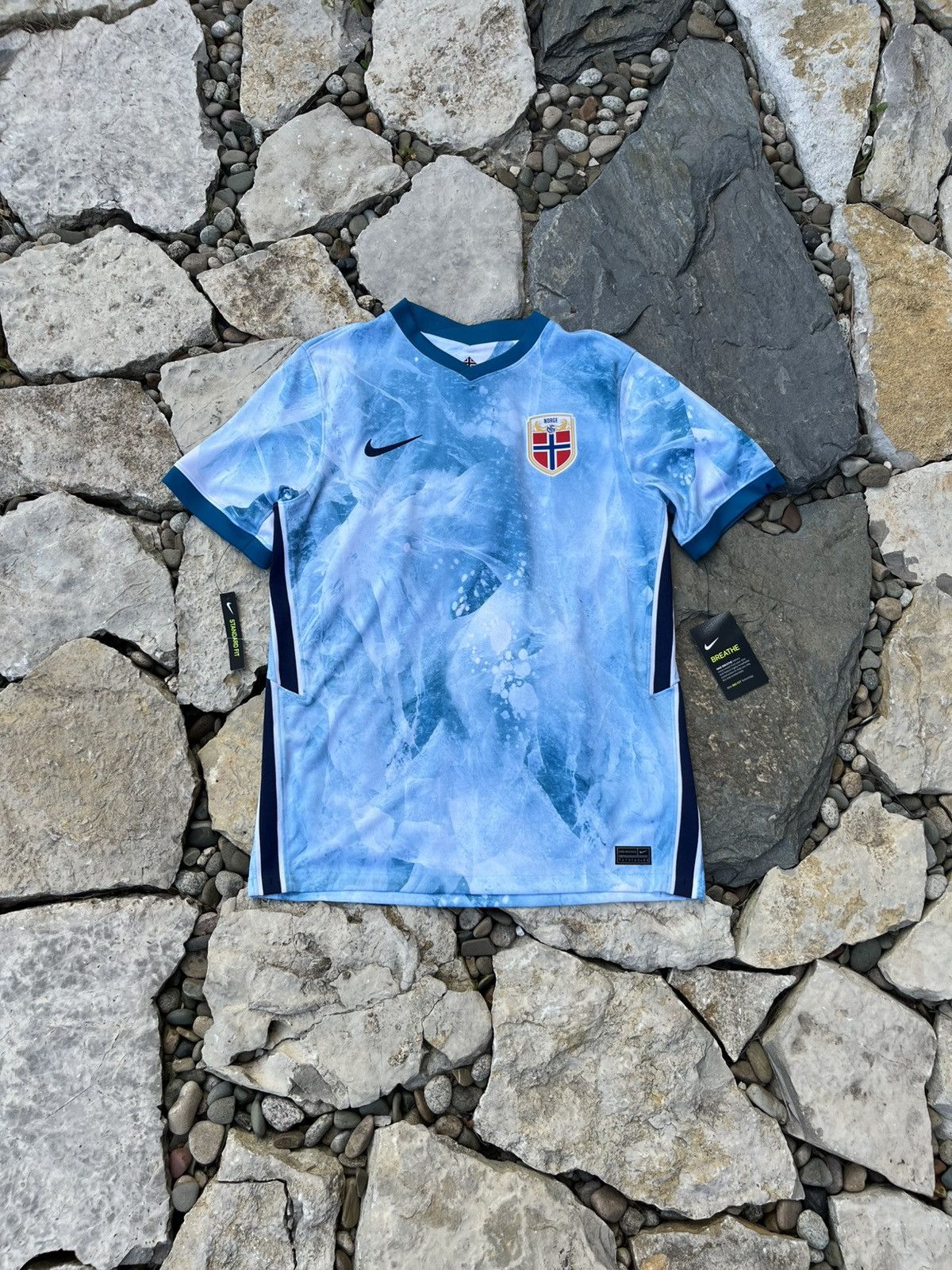 Nike Nike Norway 2020/2021 away jersey t-shirt limited ice print Size US M / EU 48-50 / 2 - 1 Thumbnail