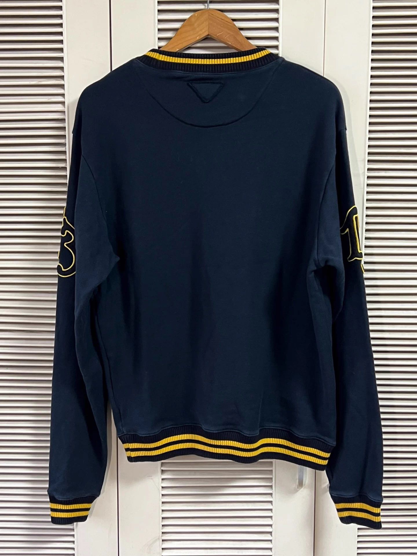 Prada Prada P logo 13 embroidery block crewneck sweatshirt Size US S / EU 44-46 / 1 - 2 Thumbnail