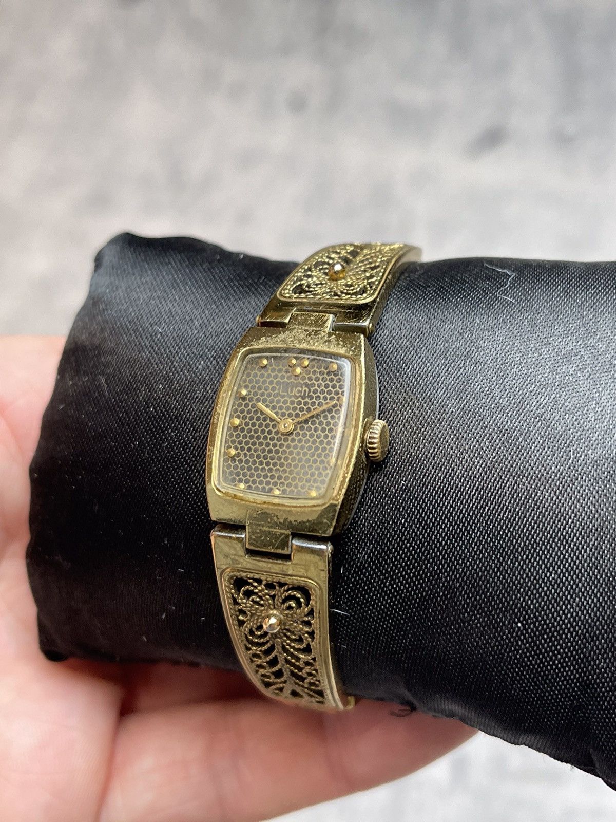 Designer × Japanese Brand × Vintage Vintage USSR watch avant garde watch bracelet Size ONE SIZE - 2 Thumbnail