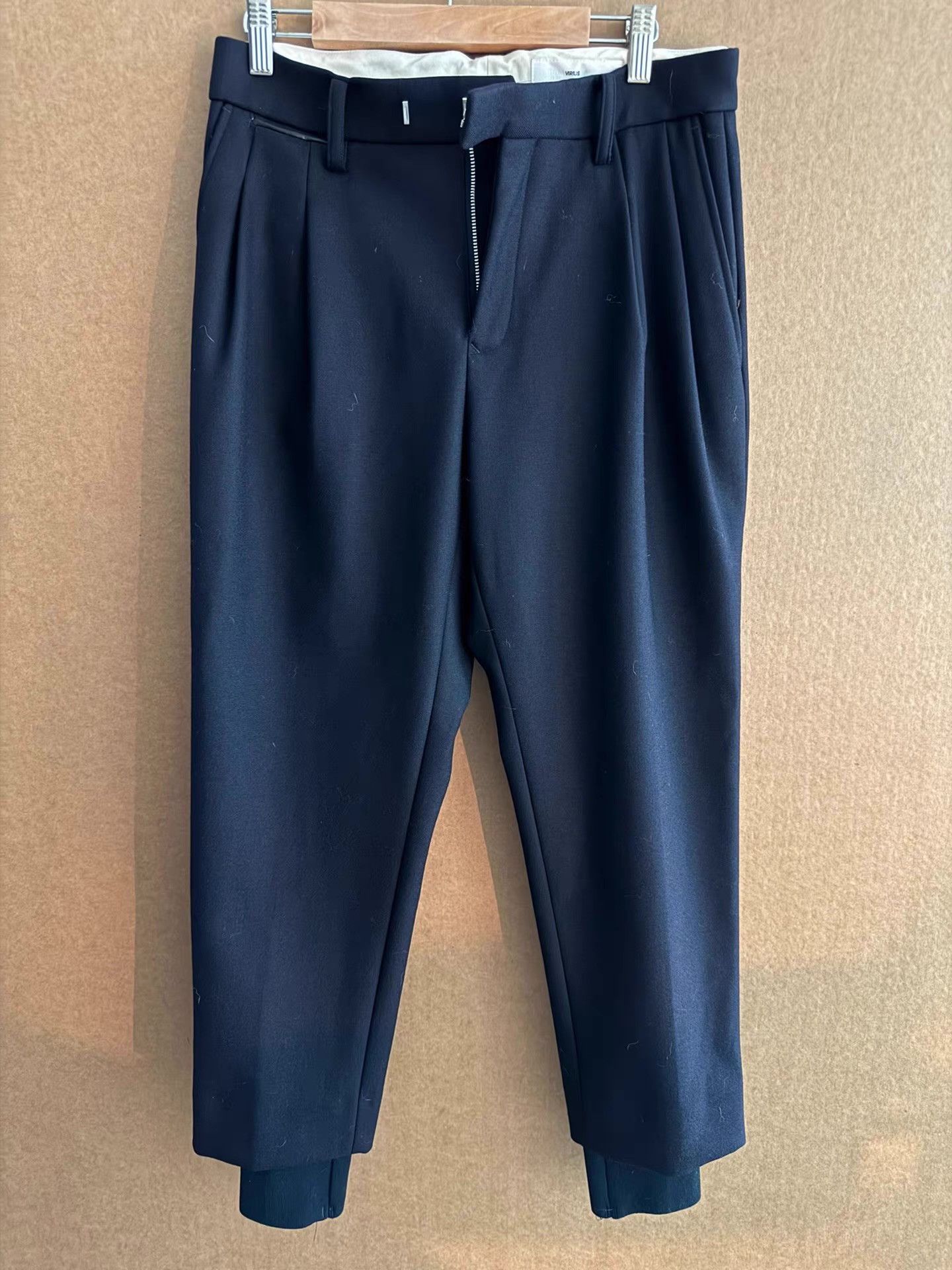 TOGA VIRILIS TOGA VIRILIS Men's Casual Pants Q16 Size US 34 / EU 50 - 2 Thumbnail