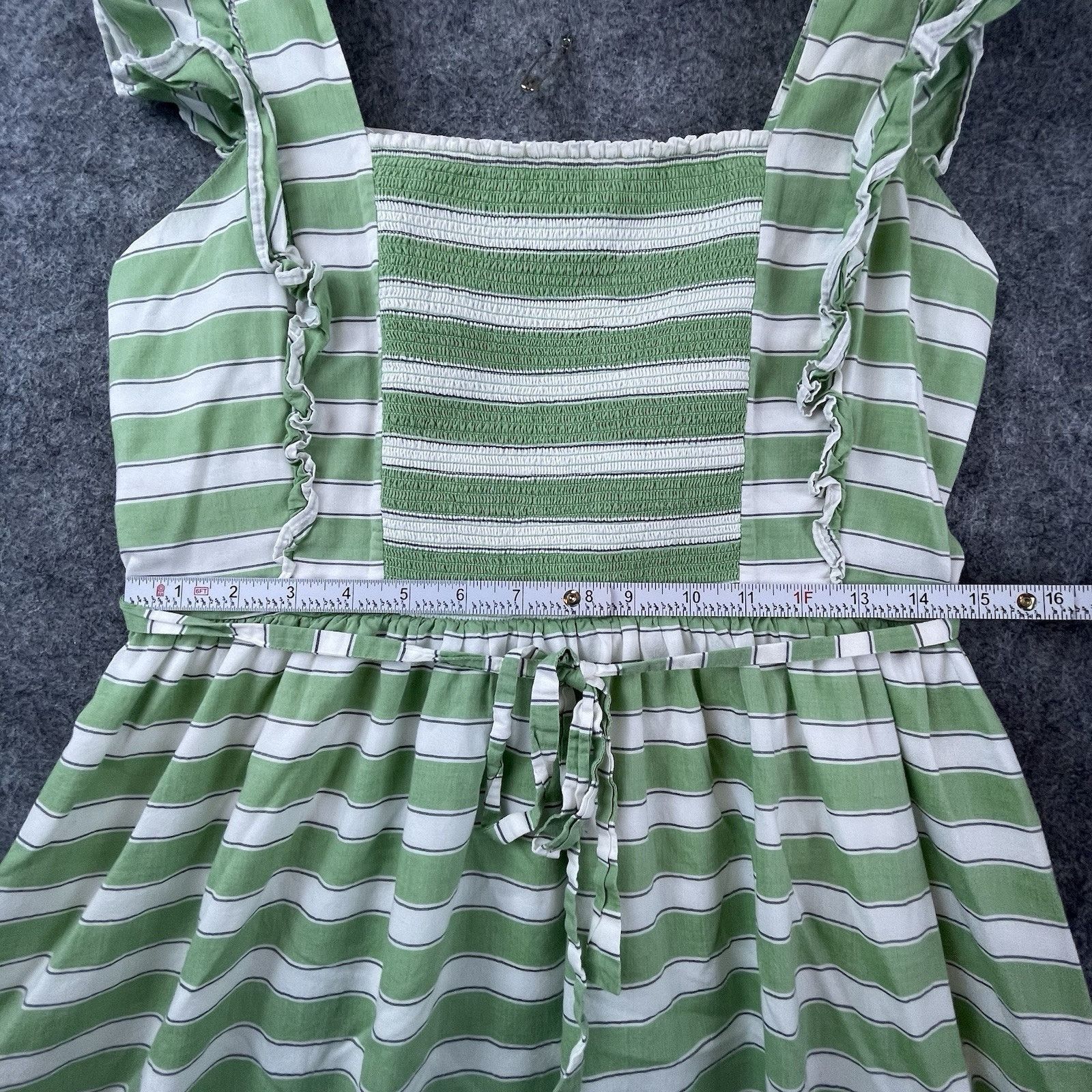 Ann Taylor Ann Taylor Dress 2 Green Ruffle Smocked Cottage Farm Size XS / US 0-2 / IT 36-38 - 4 Thumbnail