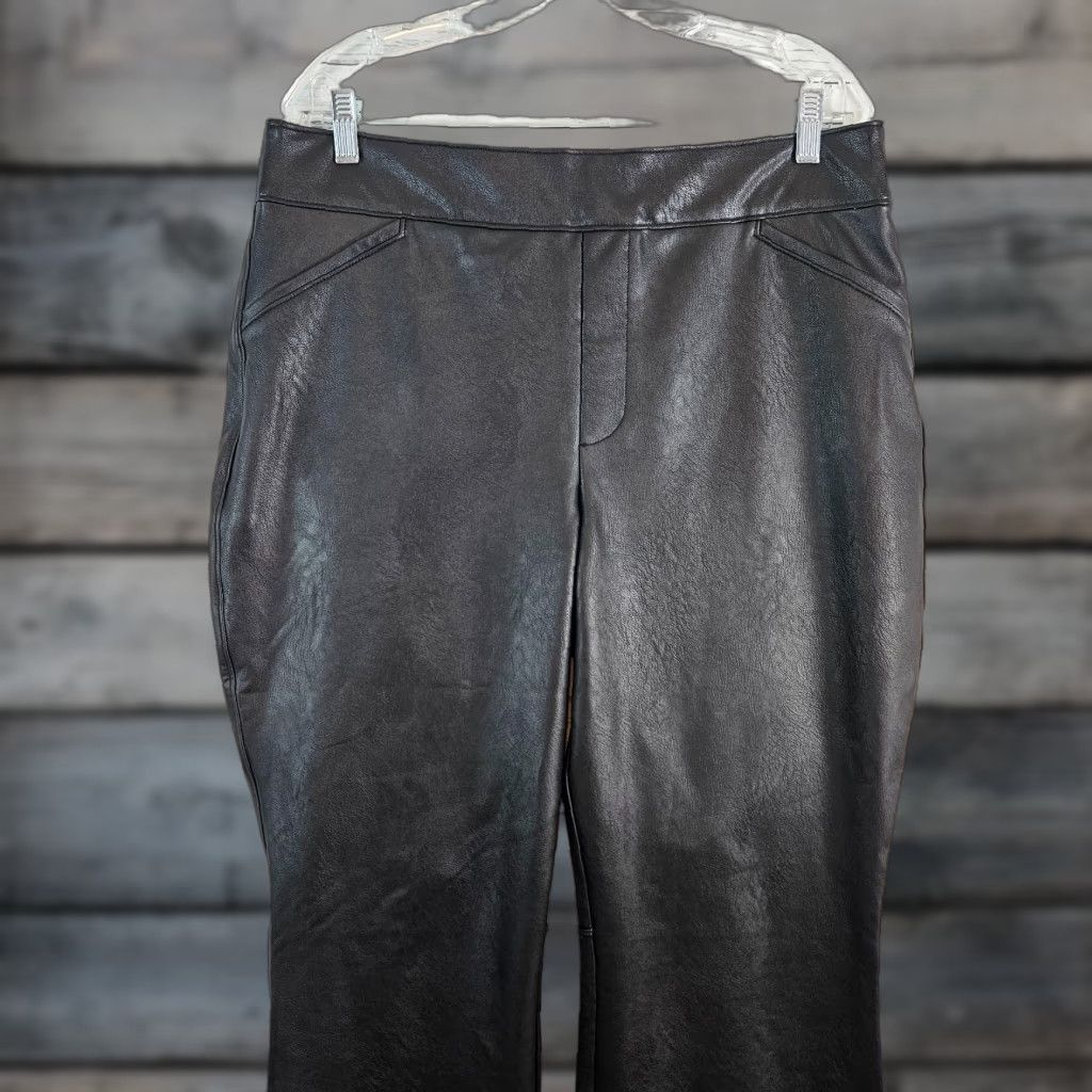 Spanx Spanx Womens Faux Leather Kick Flare Pants 1X Black High Rise Pull On Pants Womens Black 1X Flared Cropped 26in Inseam High Rise Pull On Spanx Size 40" / US 18 - 1 Thumbnail