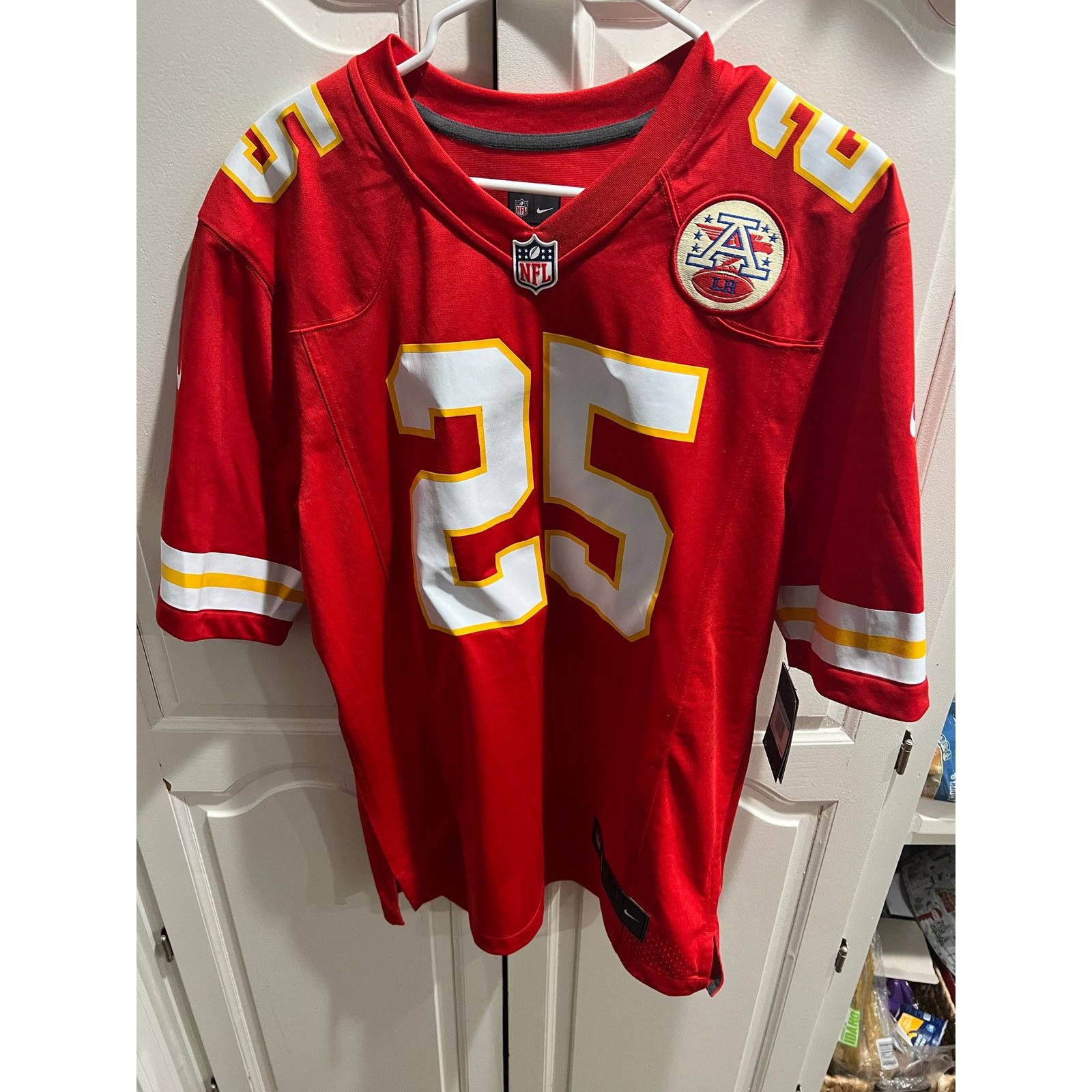 Nike Nike Clyde Edwards-Helaire #25 Chiefs Jersey Men’s M NWT Size US M / EU 48-50 / 2 - 3 Thumbnail