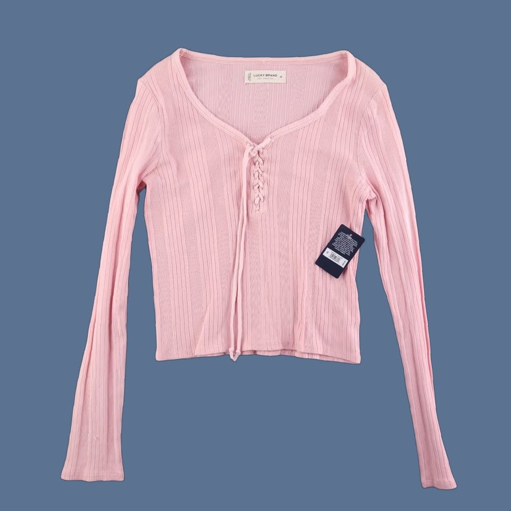 Lucky Brand **Lucky Brand Pink Crop Top Women's XS Ribbed Cable Long Sleeve** New title: **Lucky Brand Women's XS Pink Crop Top Ribbed Cable Long Sleeve** ``` Size XS / US 0-2 / IT 36-38 - 1 Thumbnail
