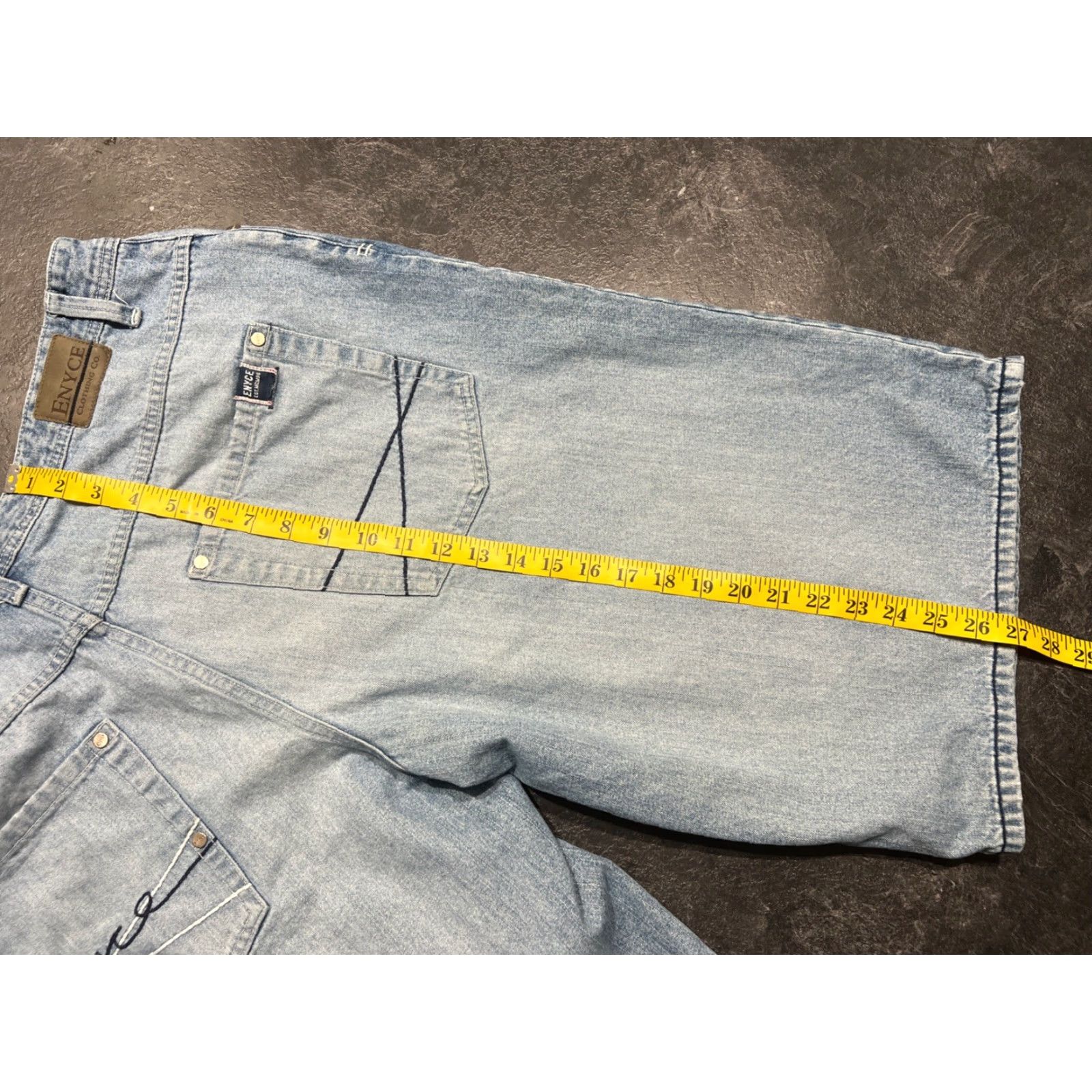 Enyce VINTAGE Enyce Bermuda Jeans Shorts Men 38 Blue Denim Embroidered Graffiti Baggy Jorts 90s Grunge Hip Hop Mens Size US 38 / EU 54 - 7 Thumbnail