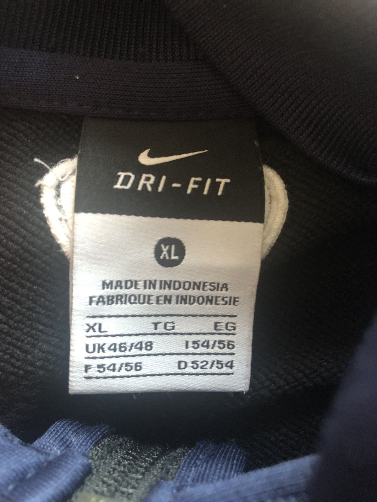 Nike NIKE RARE HARRODIAN FOOTBALL SPORT SOCCER JACKET Size US L / EU 52-54 / 3 - 6 Thumbnail
