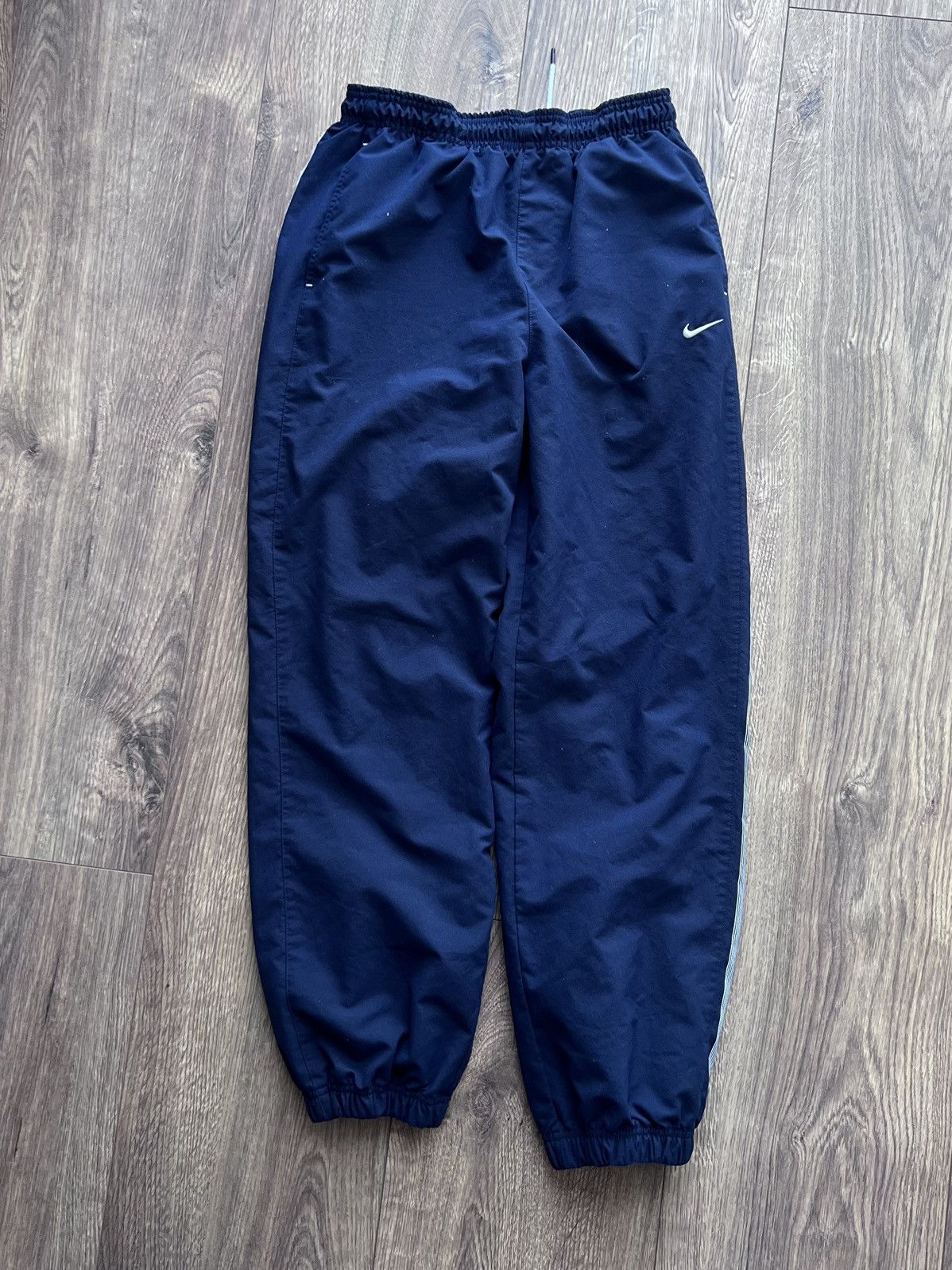 Nike Vintage nike track pants size S nylon Size US 30 / EU 46 - 1 Thumbnail