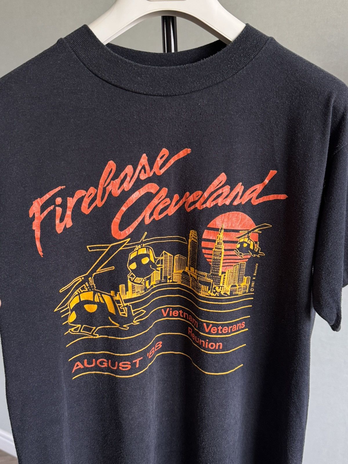 Vintage Vintage Firebase Cleveland Vietnam Vets Reunion '88 T-Shirt Size US L / EU 52-54 / 3 - 2 Thumbnail