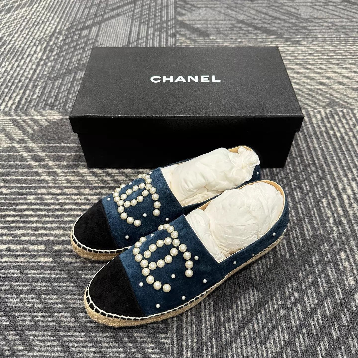 Chanel Chanel Pearl Logo Fisherman Shoes 37 Unworn Size US 6.5 / IT 36.5 - 1 Thumbnail