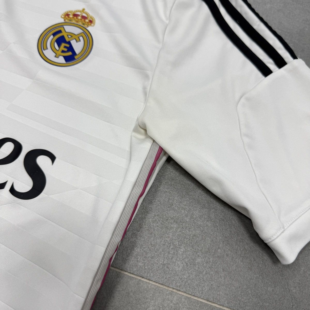 Adidas Adidas Real Madrid CF 2014/2015 Home Soccer Jersey Shirt Size US S / EU 44-46 / 1 - 9 Thumbnail