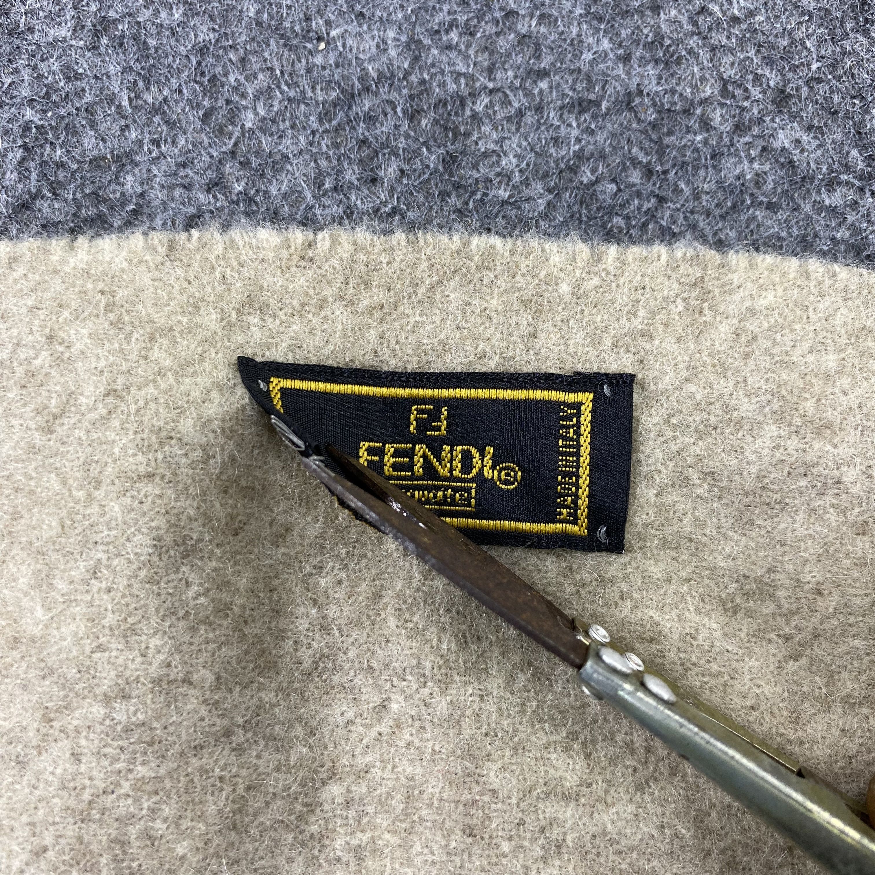 Fendi Fendi Muffler / Scarf / Neckwear -T1483 Size ONE SIZE - 7 Thumbnail