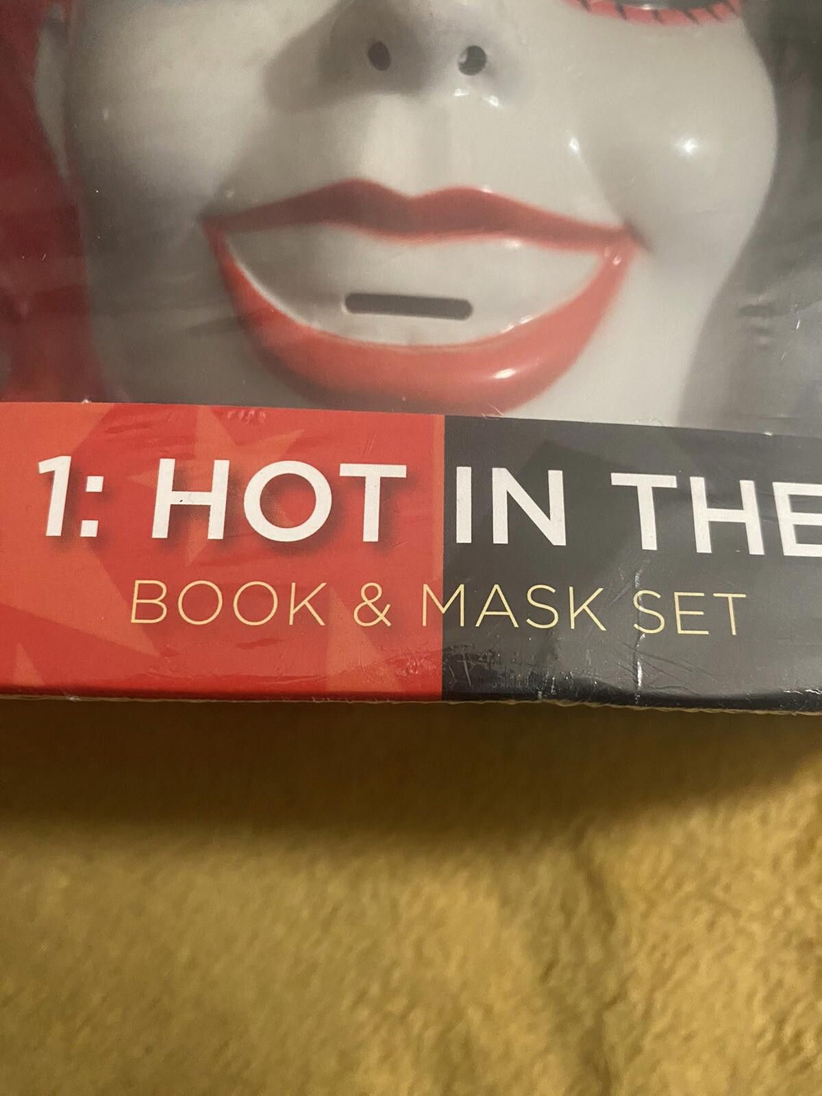 Other DC Comics Harley Quinn Mask Book Set Vol.1 Hot in the City Size ONE SIZE - 4 Thumbnail