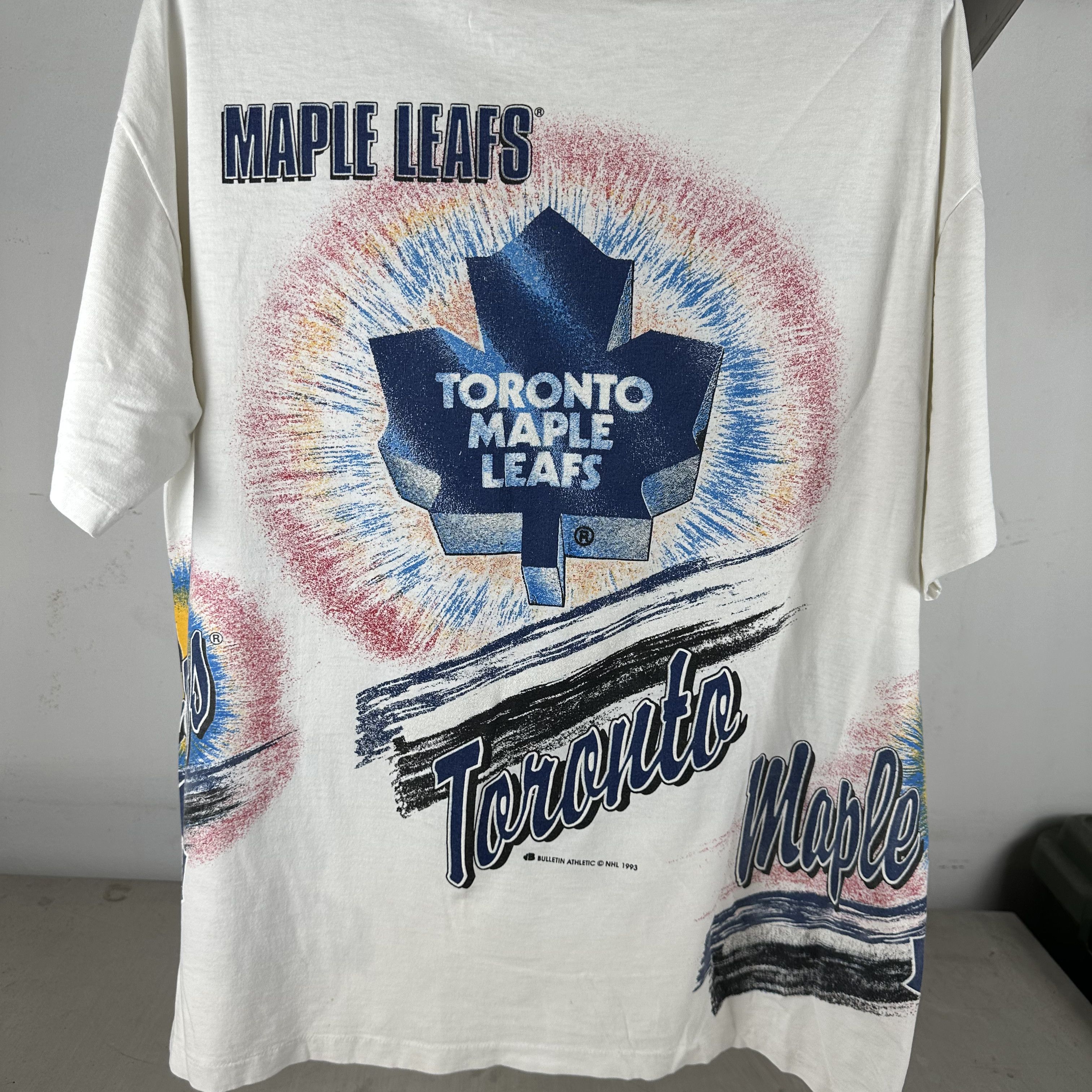 Vintage 1993 Toronto Maple Leafs Bulletin Athletic NHL AOP Tee Size US L / EU 52-54 / 3 - 4 Thumbnail