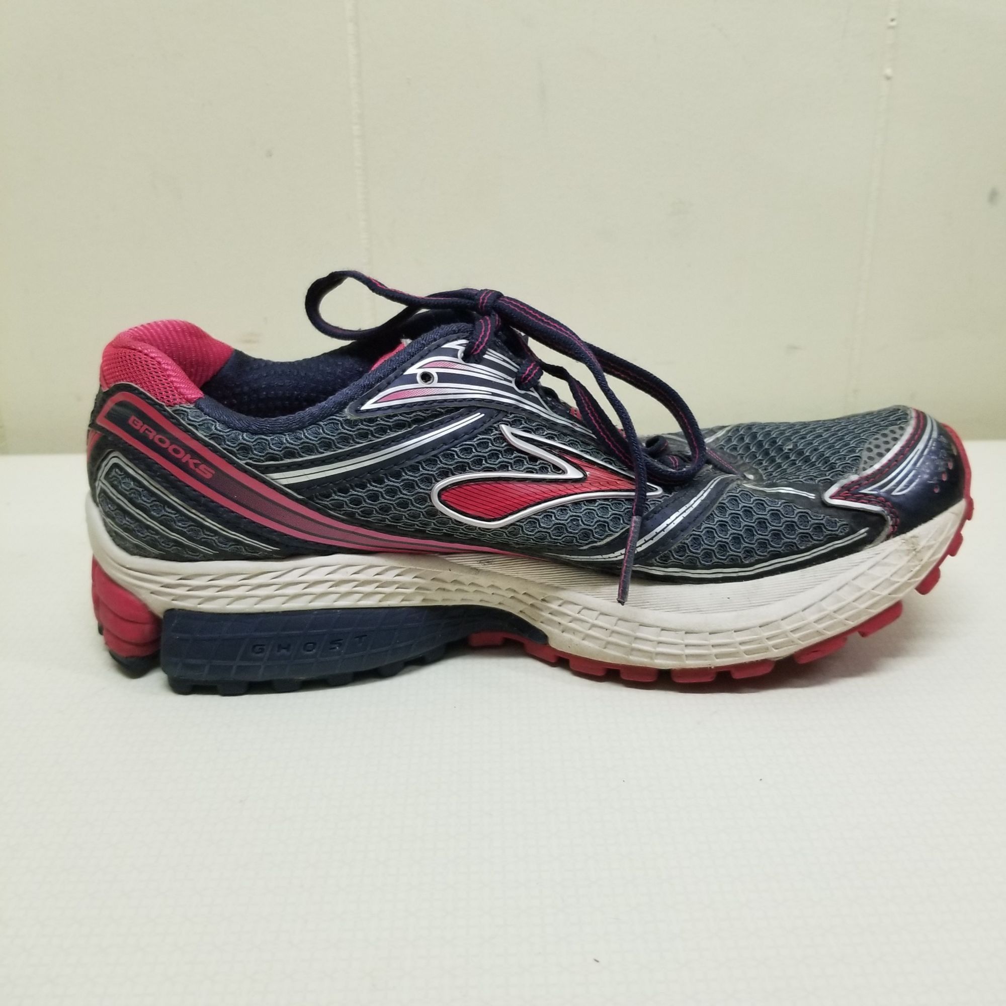 Brooks Brooks 8.5B Ghost 6 Neutral Black Pink Running Sport Tennis Size US 8.5 / IT 38.5 - 11 Thumbnail