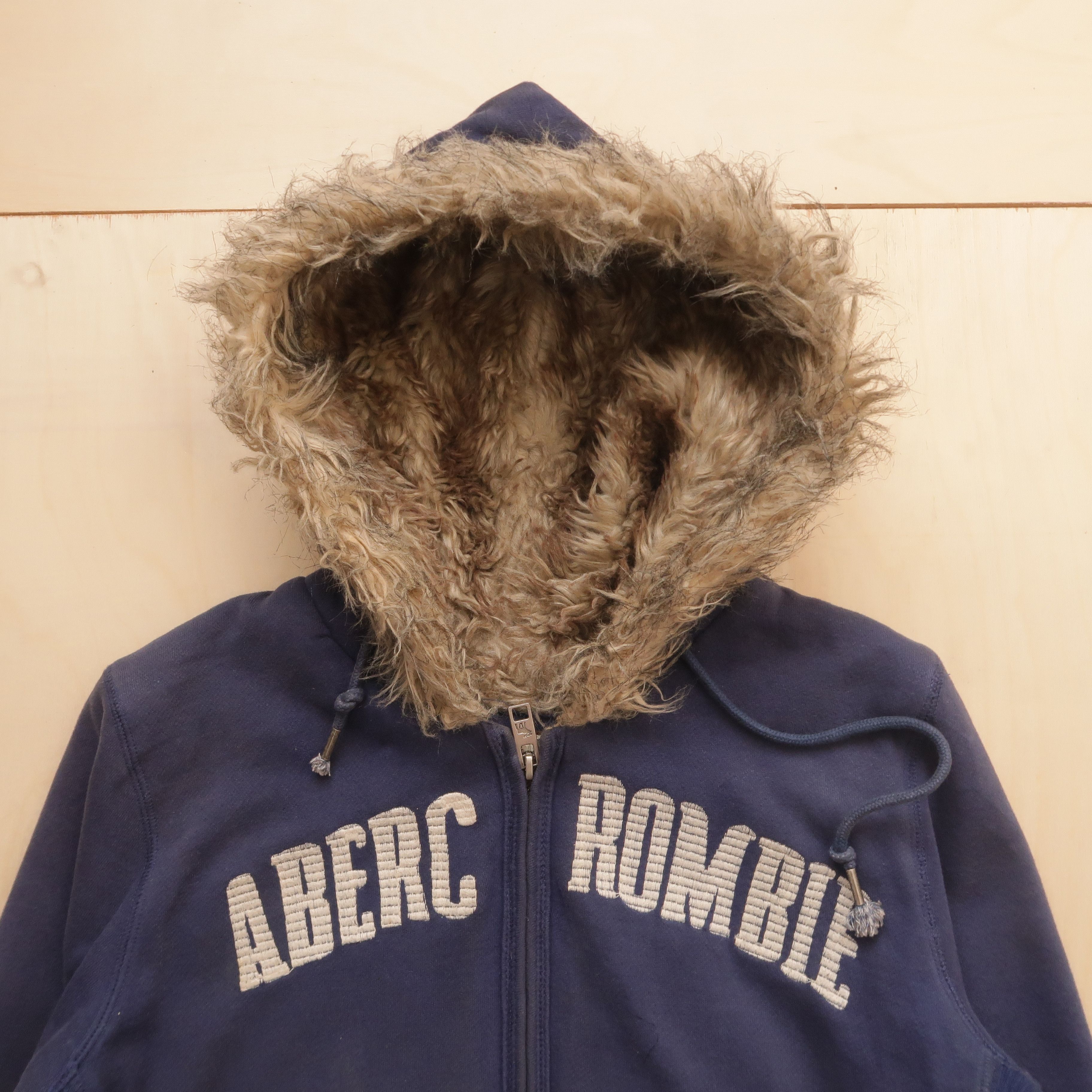 Abercrombie & Fitch Vintage Y2K Abercrombie & Fitch Zip Fur Hoodie Big Spell Out Size US M / EU 48-50 / 2 - 4 Thumbnail