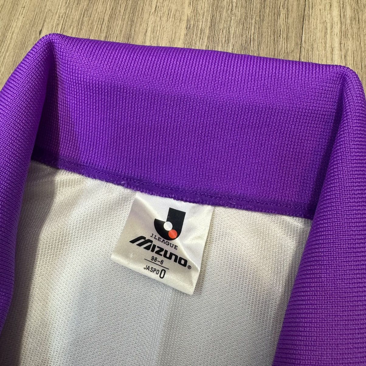 Mizuno Sanfrecce Hiroshima 90s Mizuno jersey Size US L / EU 52-54 / 3 - 8 Thumbnail
