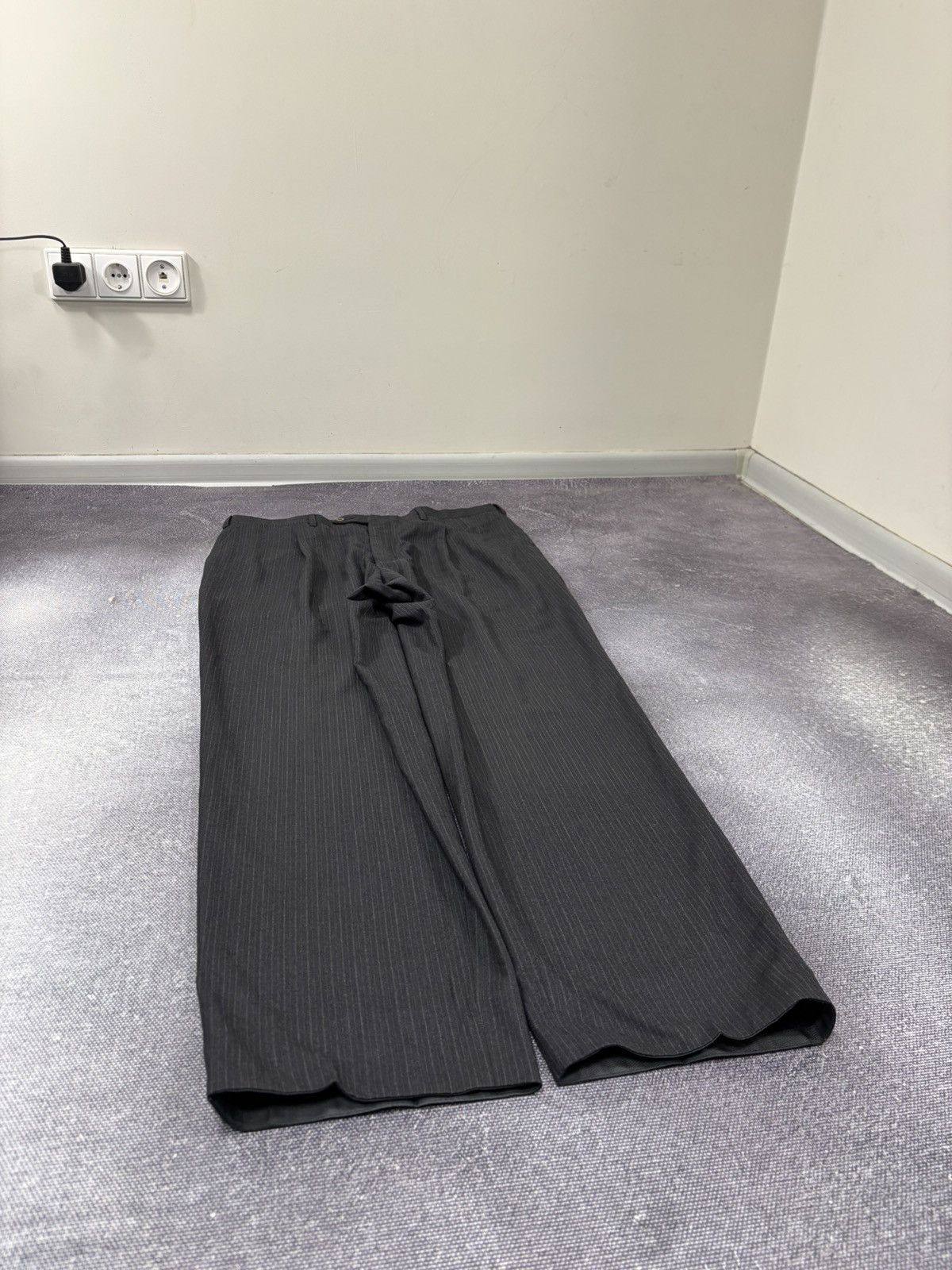 Kiton Kiton Napoli Men’s Pinstripe Gray Wool Dress Pants Trousers Size US 42 / EU 58 - 2 Thumbnail