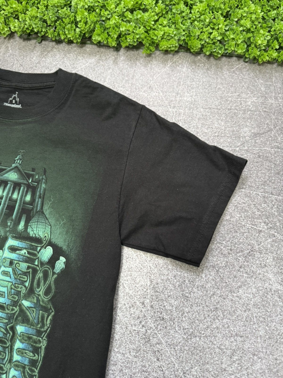 Disney Vintage Halloween 20014 Mickey Disneyland Graphic print tee Size US S / EU 44-46 / 1 - 4 Thumbnail