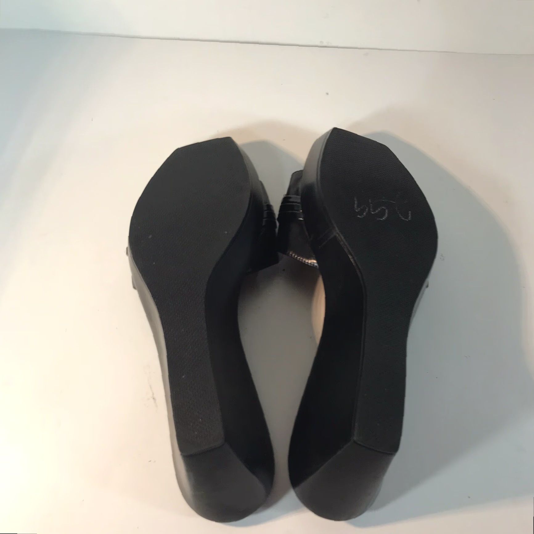 Alfani VINTAGE Alfani Colada Leather Wedge Slides Womens Size 7.5M Black Summer Casual Size US 7.5 / IT 37.5 - 6 Thumbnail
