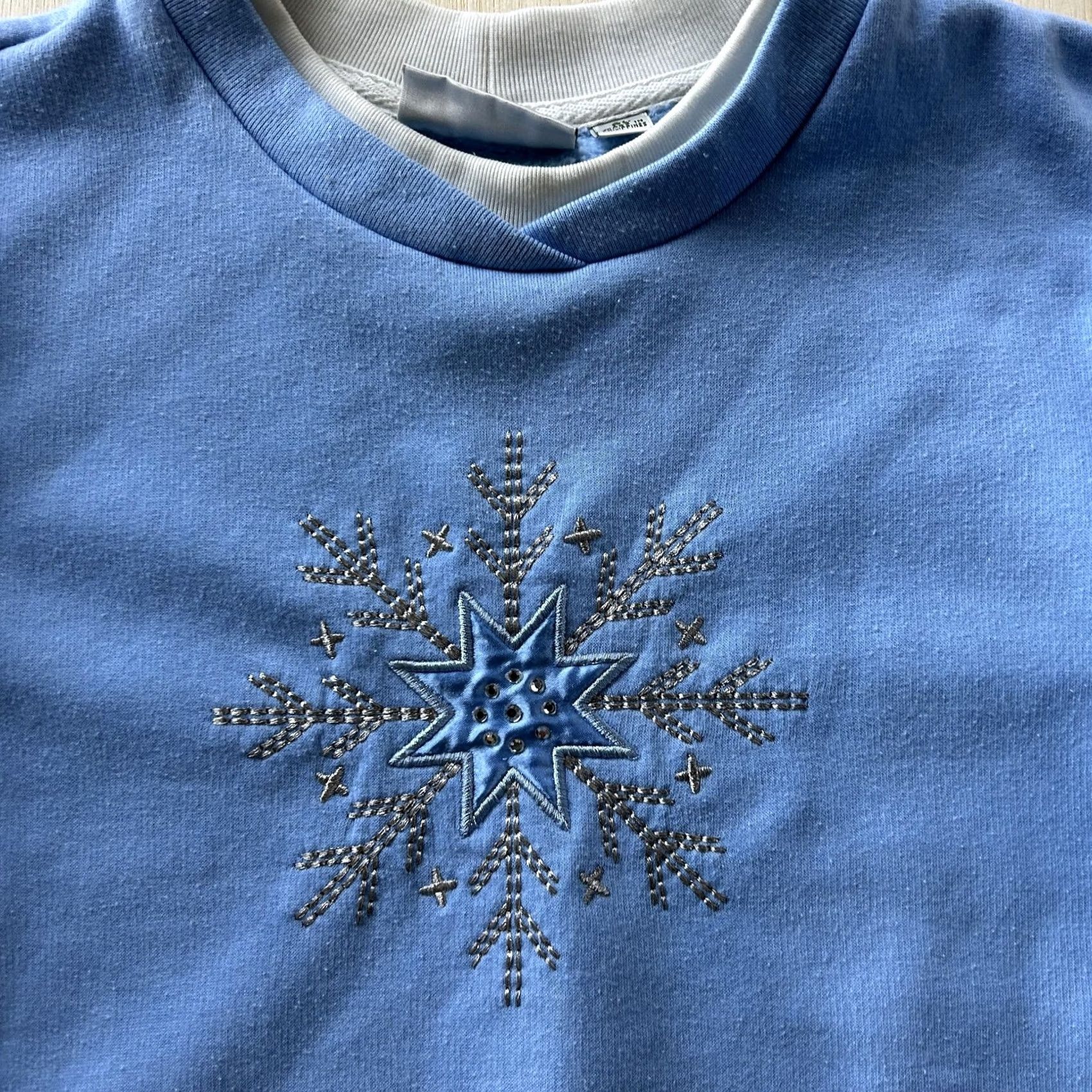 Vintage Studio Works Sport Sweatshirt Womens PL Large Blue Lined Embroidered Snowflake Sweater Crew Neck Long Sleeve Size L / US 10 / IT 46 - 2 Thumbnail