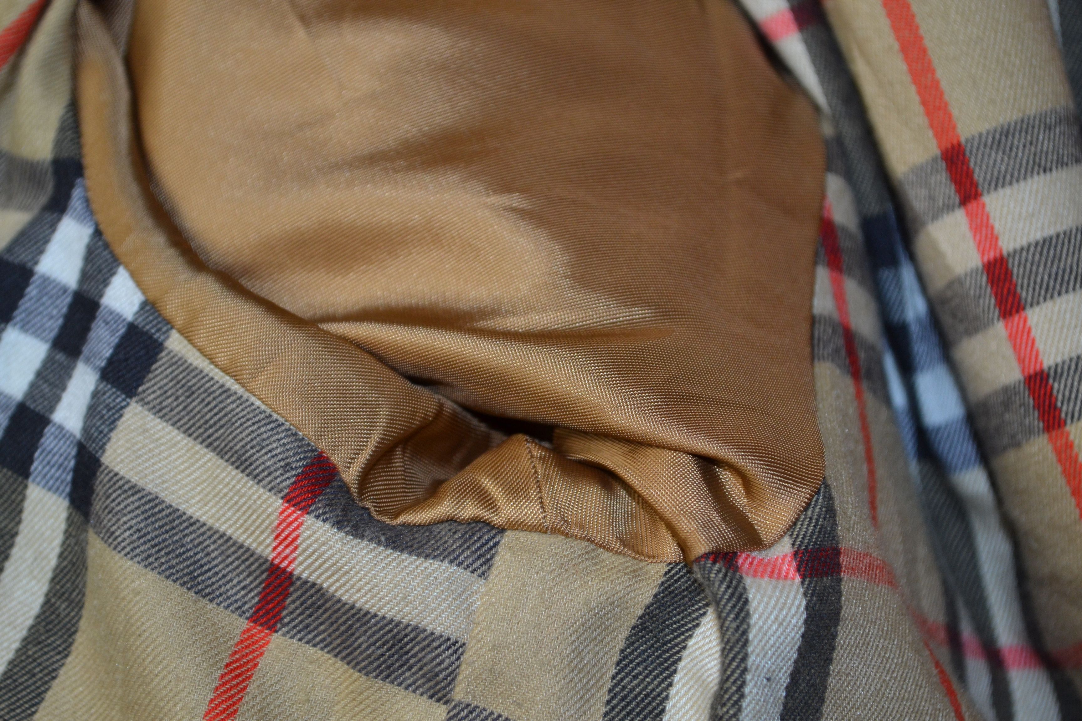 Burberry Burberry’s Kensington Iconic Double Breasted Trench Coat 54 Size US L / EU 52-54 / 3 - 14 Thumbnail