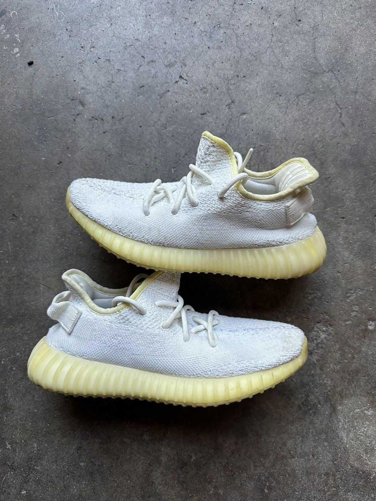 Yeezy Yeezy 350 V2 Cream Size US 5.5 / IT 35.5 - 1 Thumbnail