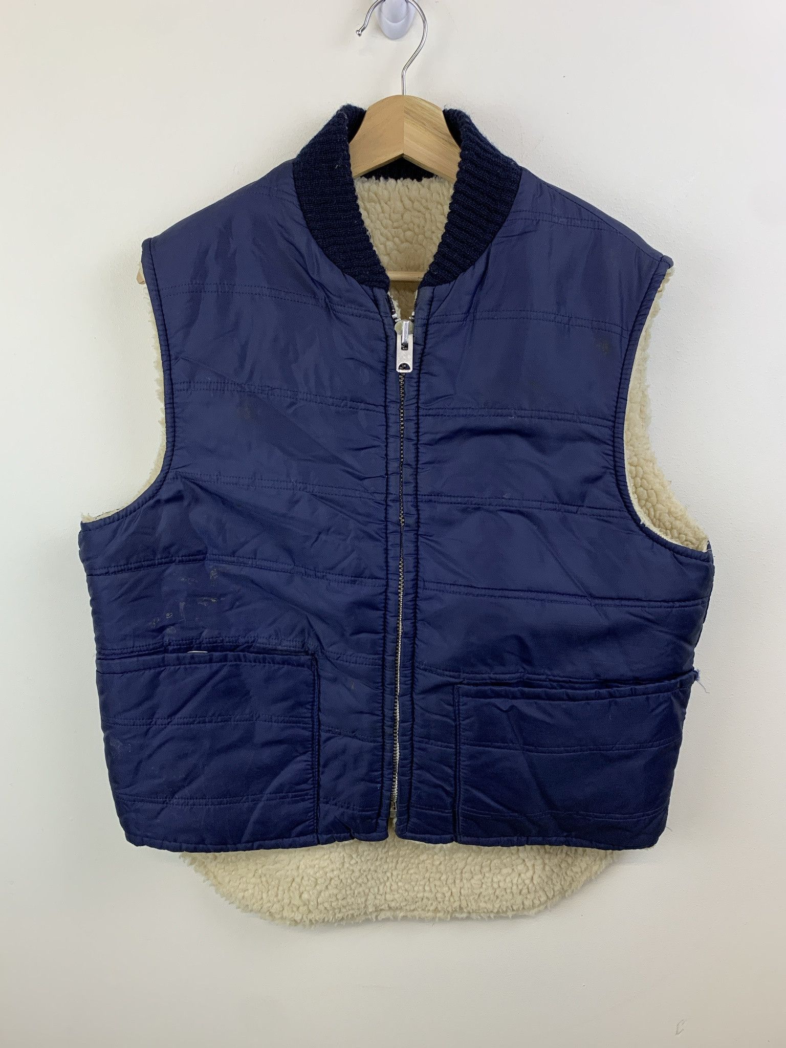 Vintage Vintage 1990s Sherpa Lined Polyester Vest Size S Size US S / EU 44-46 / 1 - 1 Thumbnail