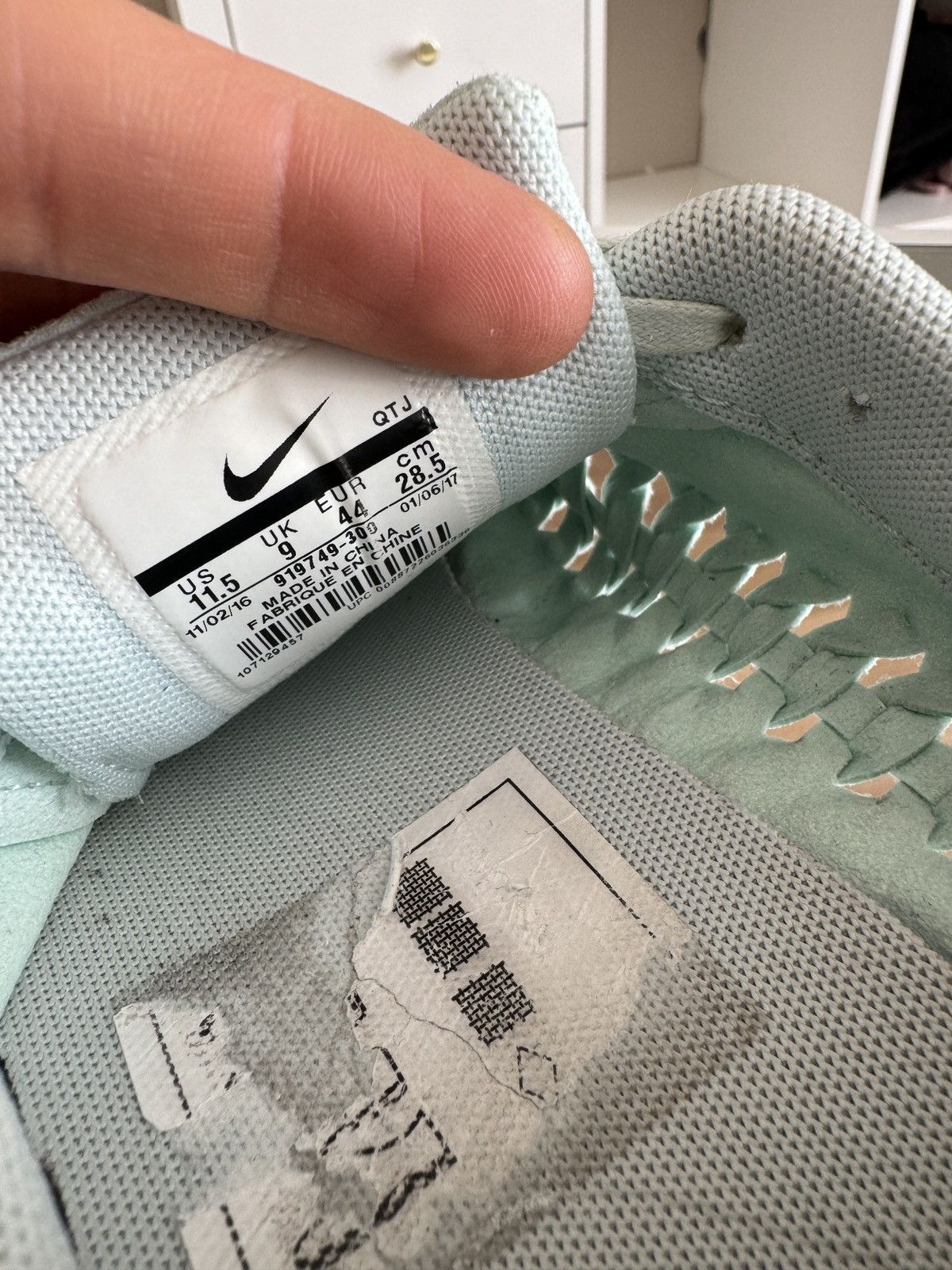 Nike Nike Mayfly Woven QS Shoes Fiberglass/White/Gum 919749-300 Size US 10 / EU 43 - 8 Thumbnail