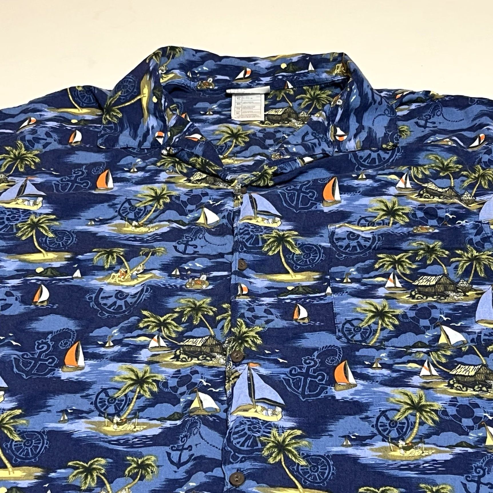 Disney Disney Walt Disney World Shirt XL Aloha Hawaiian Camp Pluto Donald Duck Mickey Shirt Size US XL / EU 56 / 4 - 2 Thumbnail