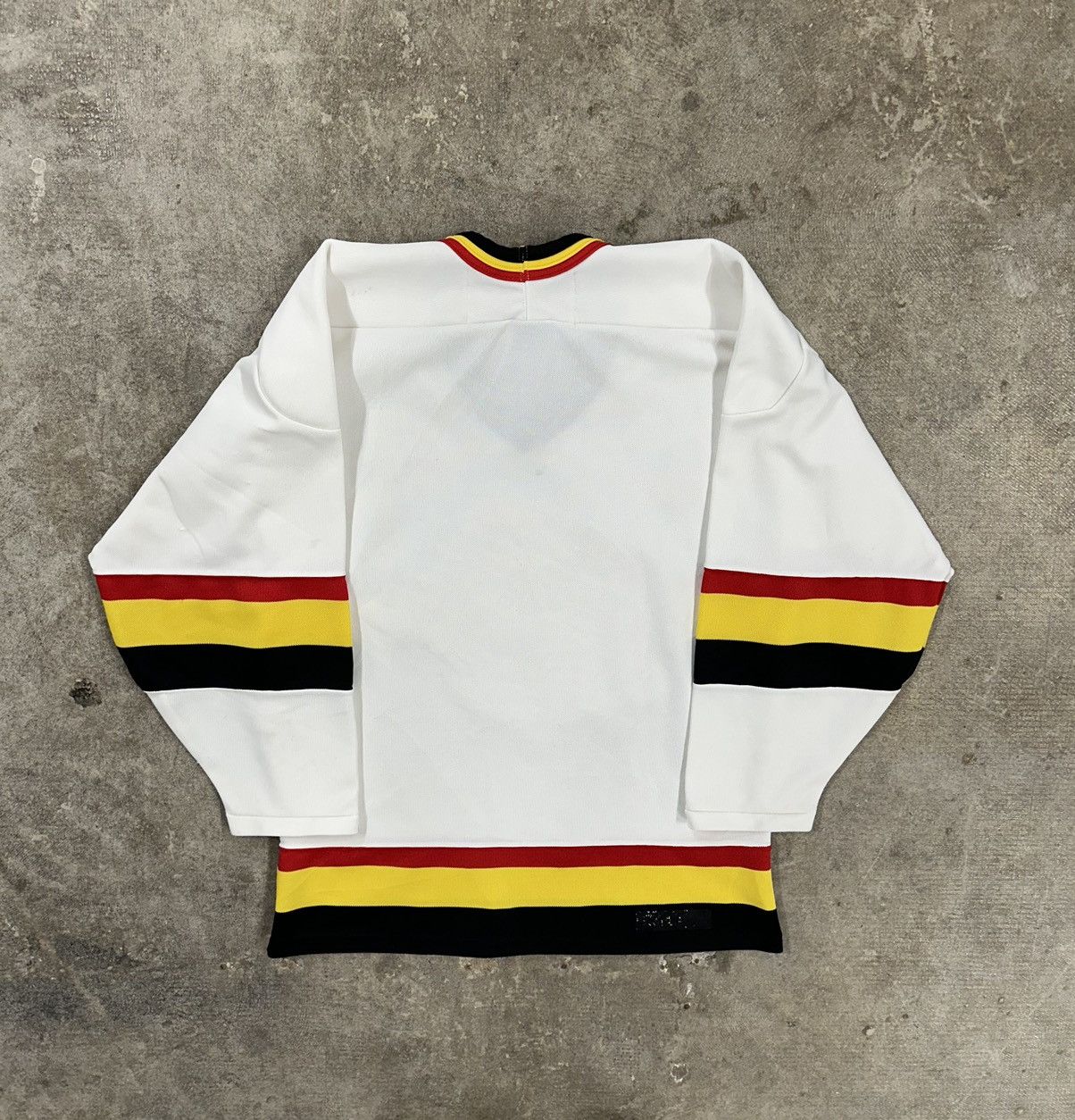 Ccm Vintage 90s CCM Vancouver Canucks Flying Skate Jersey Size US XS / EU 42 / 0 - 2 Thumbnail