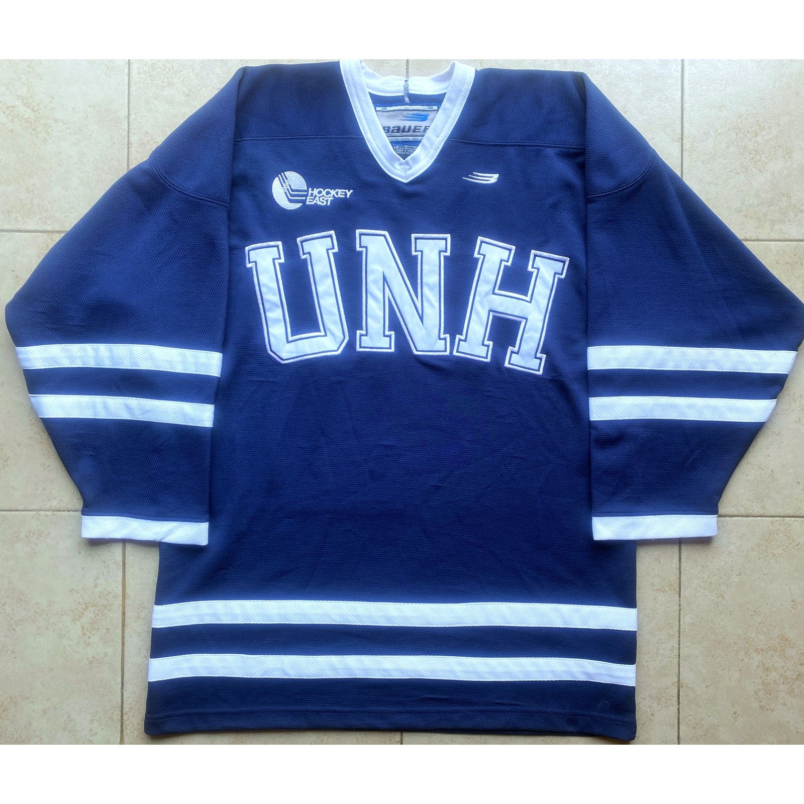 NCAA × NHL UNH New Hampshire Wildcats 90s BAUER hockey M navy NCAA vtg Size US M / EU 48-50 / 2 - 3 Thumbnail
