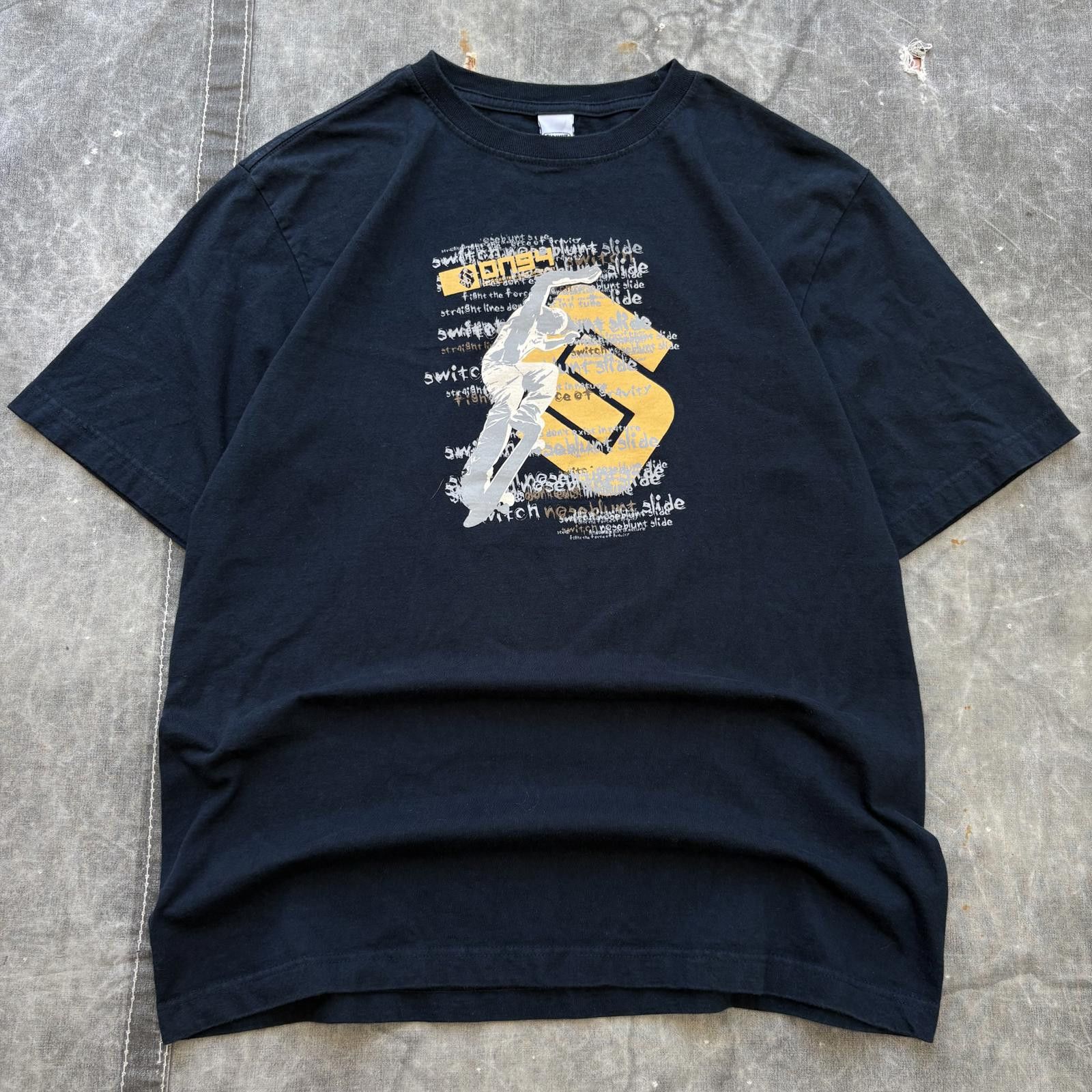 Old Navy Vintage Y2K Old Navy Skateboard Skater Graphic Grunge Shirt Size US M / EU 48-50 / 2 - 1 Thumbnail